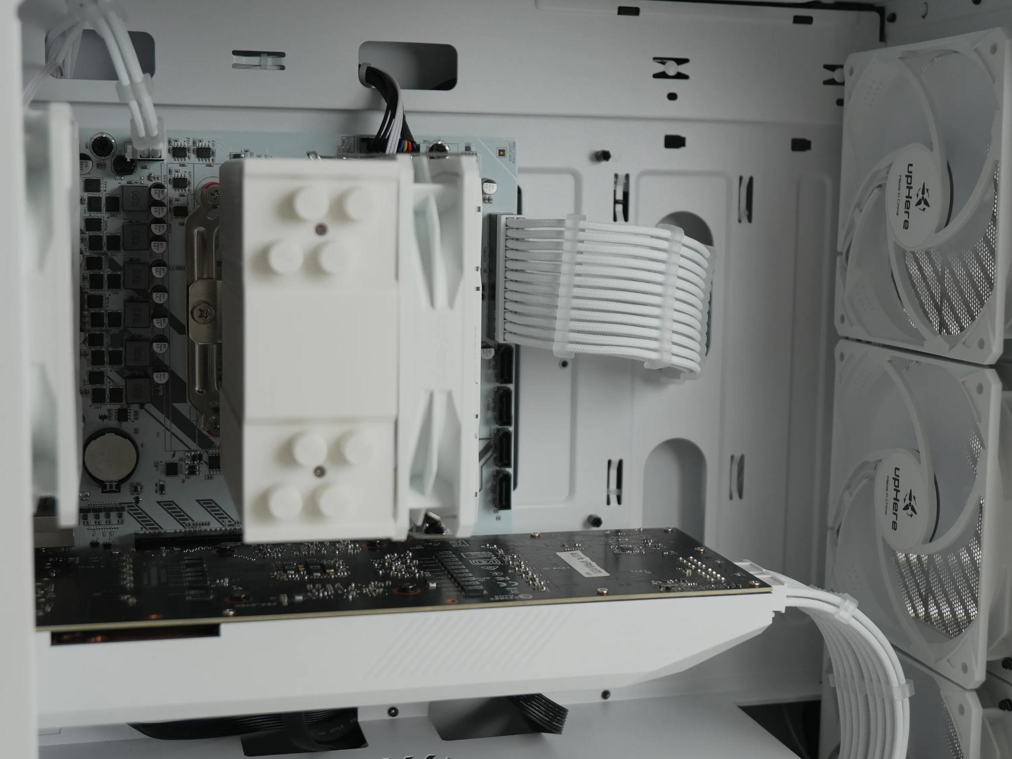 White Beauty Gaming PC | RTX 3070 | Ryzen 5 5600 | 32GB RAM | WIN 11 | WIFI |