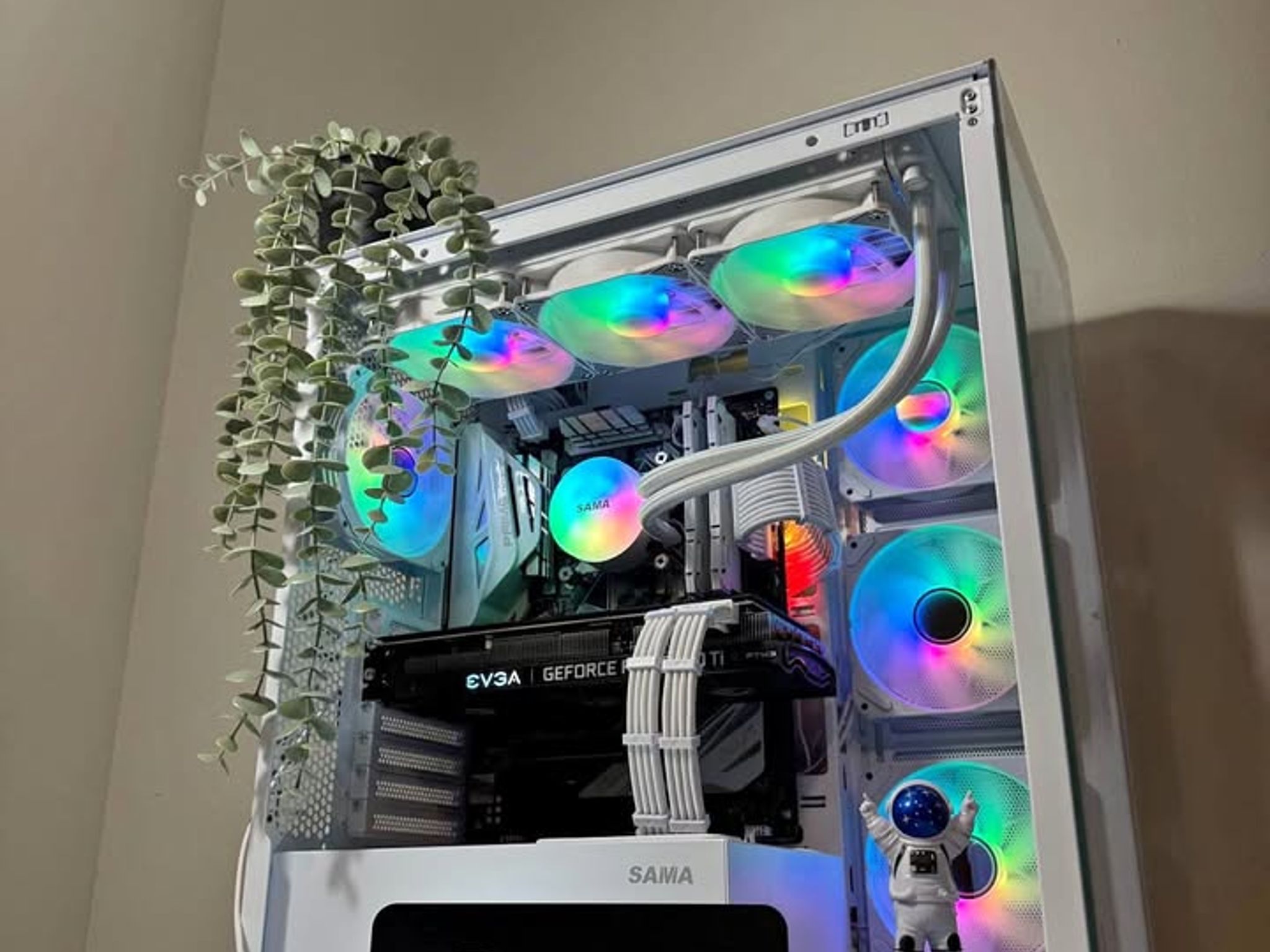 RTX 3060 Ti FTW3 - Intel i7-8700K - 16GB DDR4 - WIFI & Bluetooth