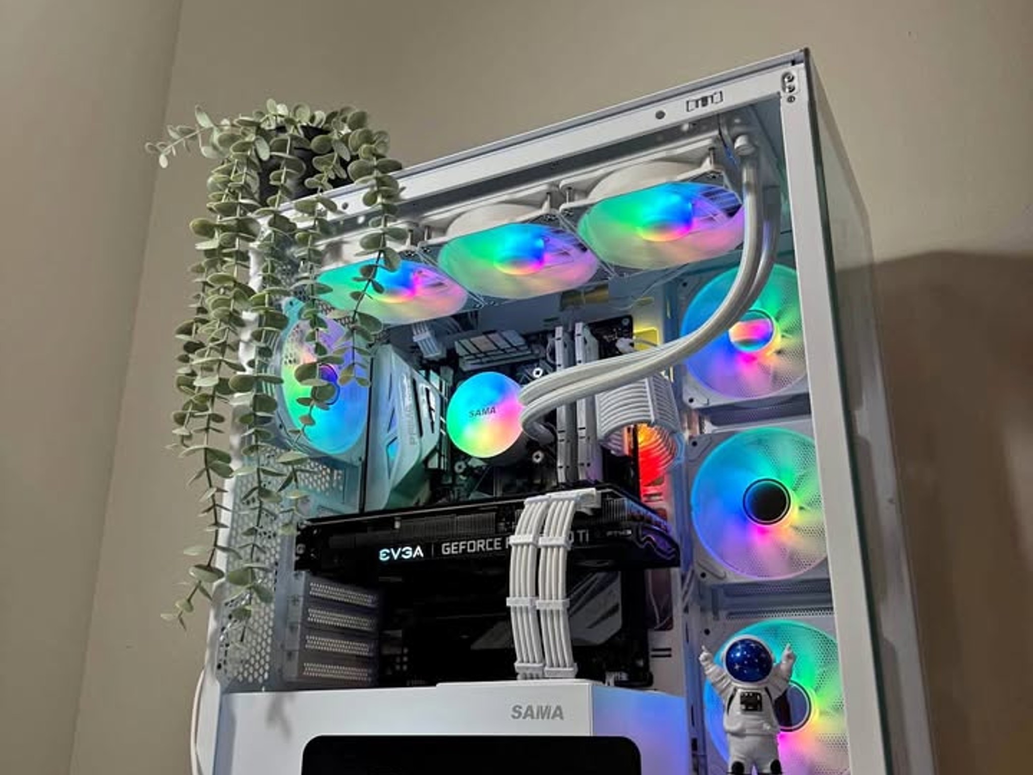 RTX 3060 Ti FTW3 - Intel i7-8700K - 16GB DDR4 - WIFI & Bluetooth