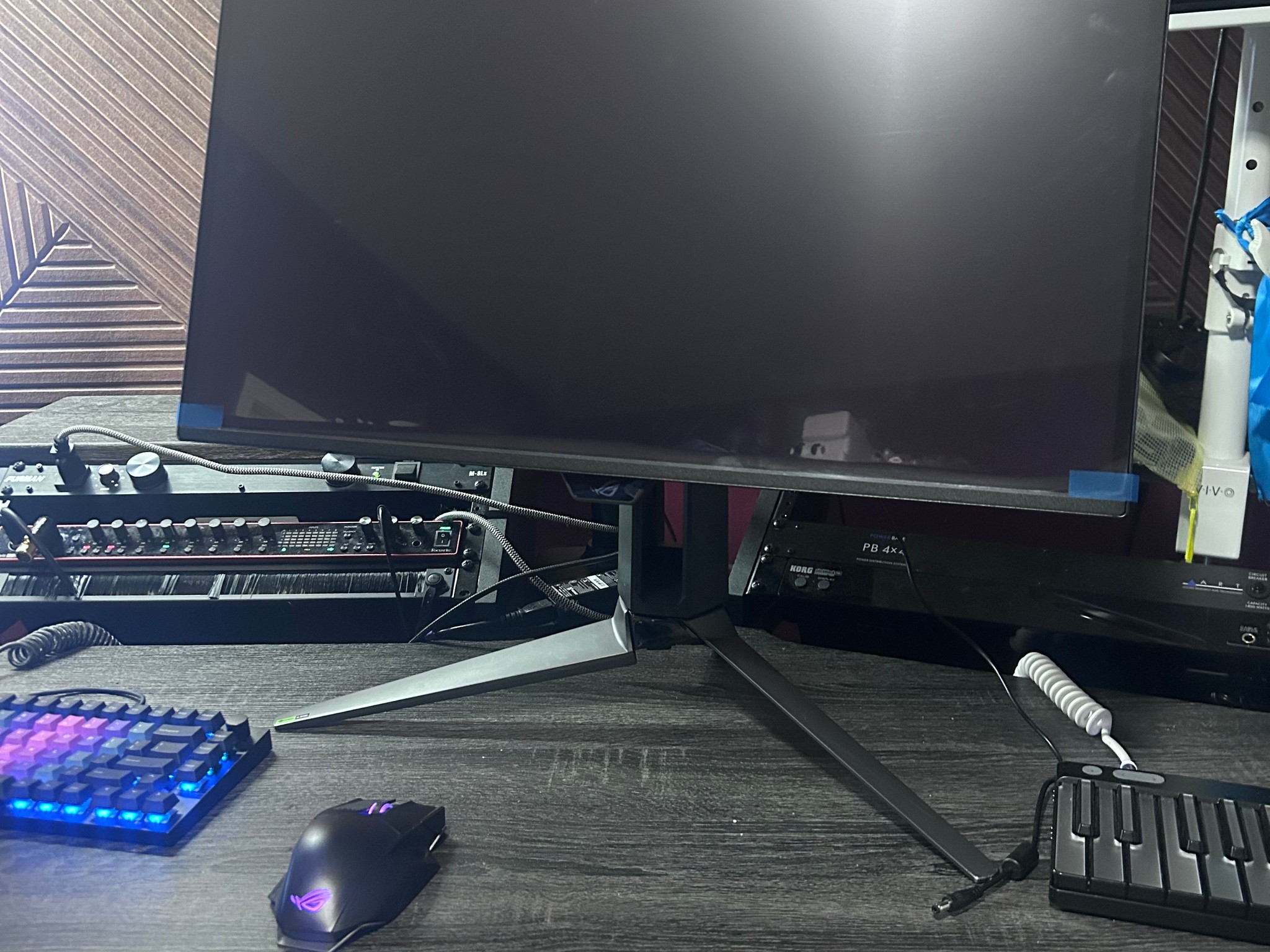ASUS ROG QD-OLED 27" 4K (3840x2160) 240Hz Gaming Monitor PG27UCDM (Screen Protector Still Attached!)