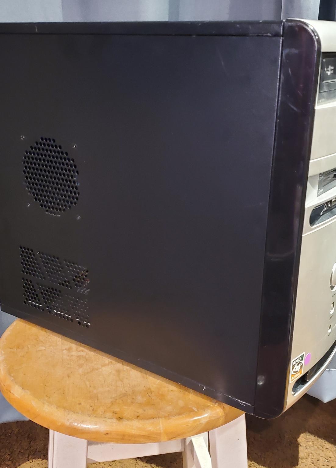 Retro Gaming PC - AMD Quad-Core / 8GB / Patriot SSD + 750GB / Win 7 Pro /
