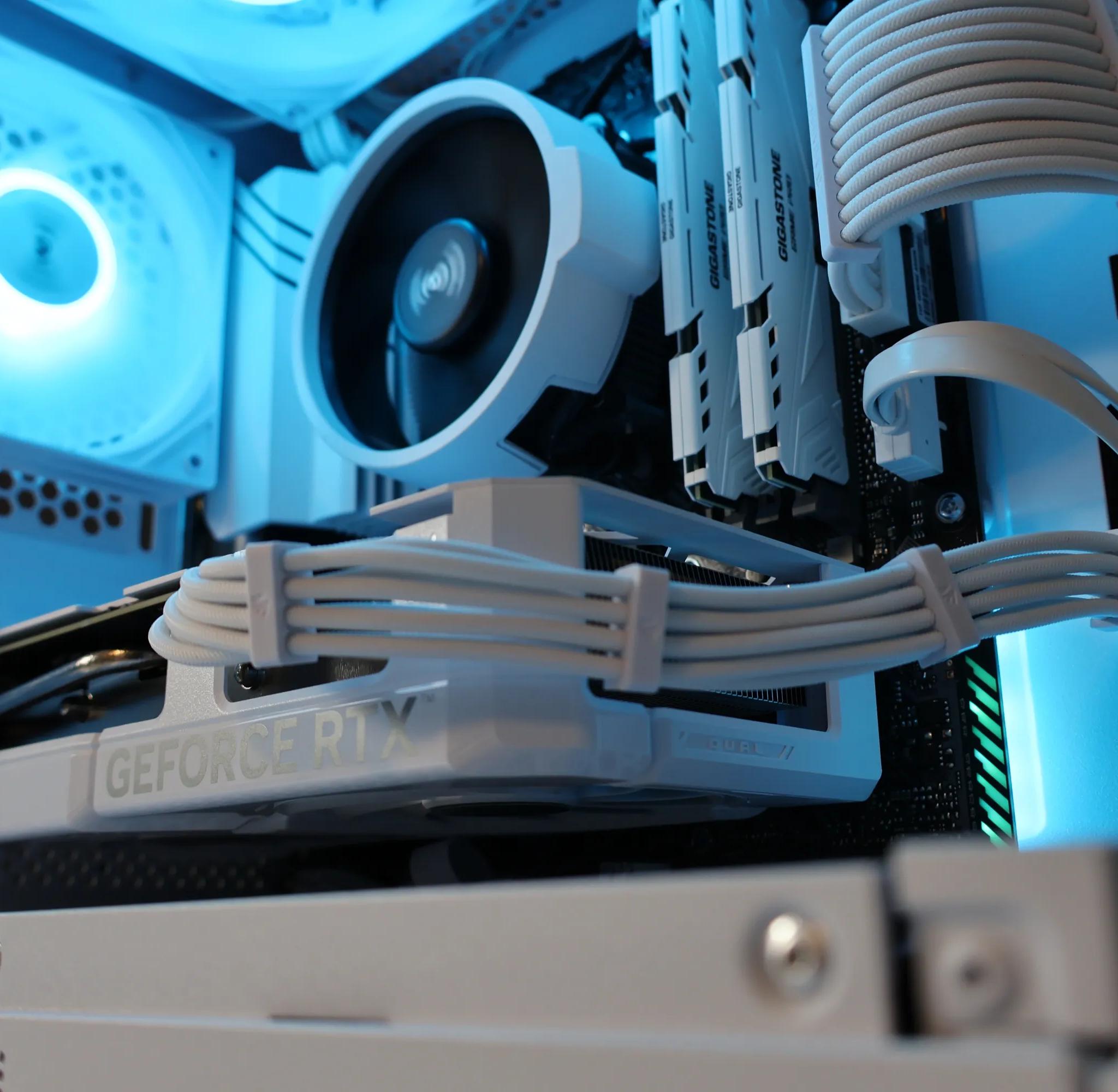 🧊FROSTED🧊 Gaming PC | AMD Ryzen 5 5500 | 32GB | RTX 4060 | 1TB SSD | Win11 PRO | Wi-Fi