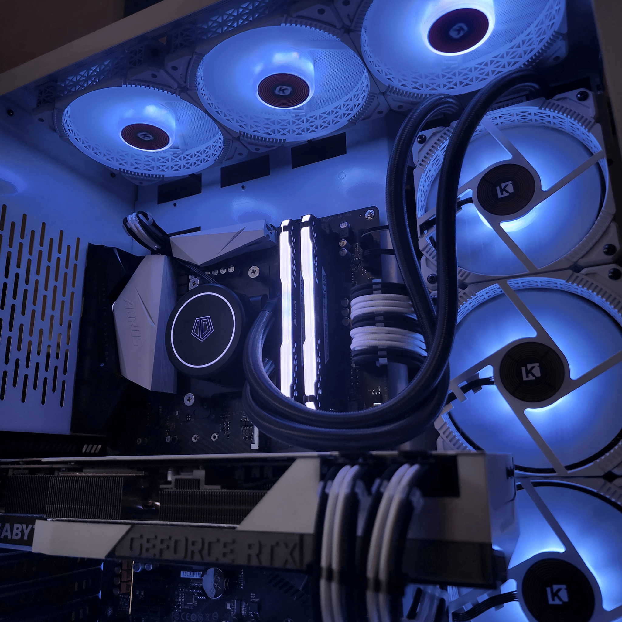 AMD Ryzen 9 5900X // Gigabyte Eagle GeForce RTX 3090 24GB // Corsair Vengeance RGB Pro 32GB 3200MHz