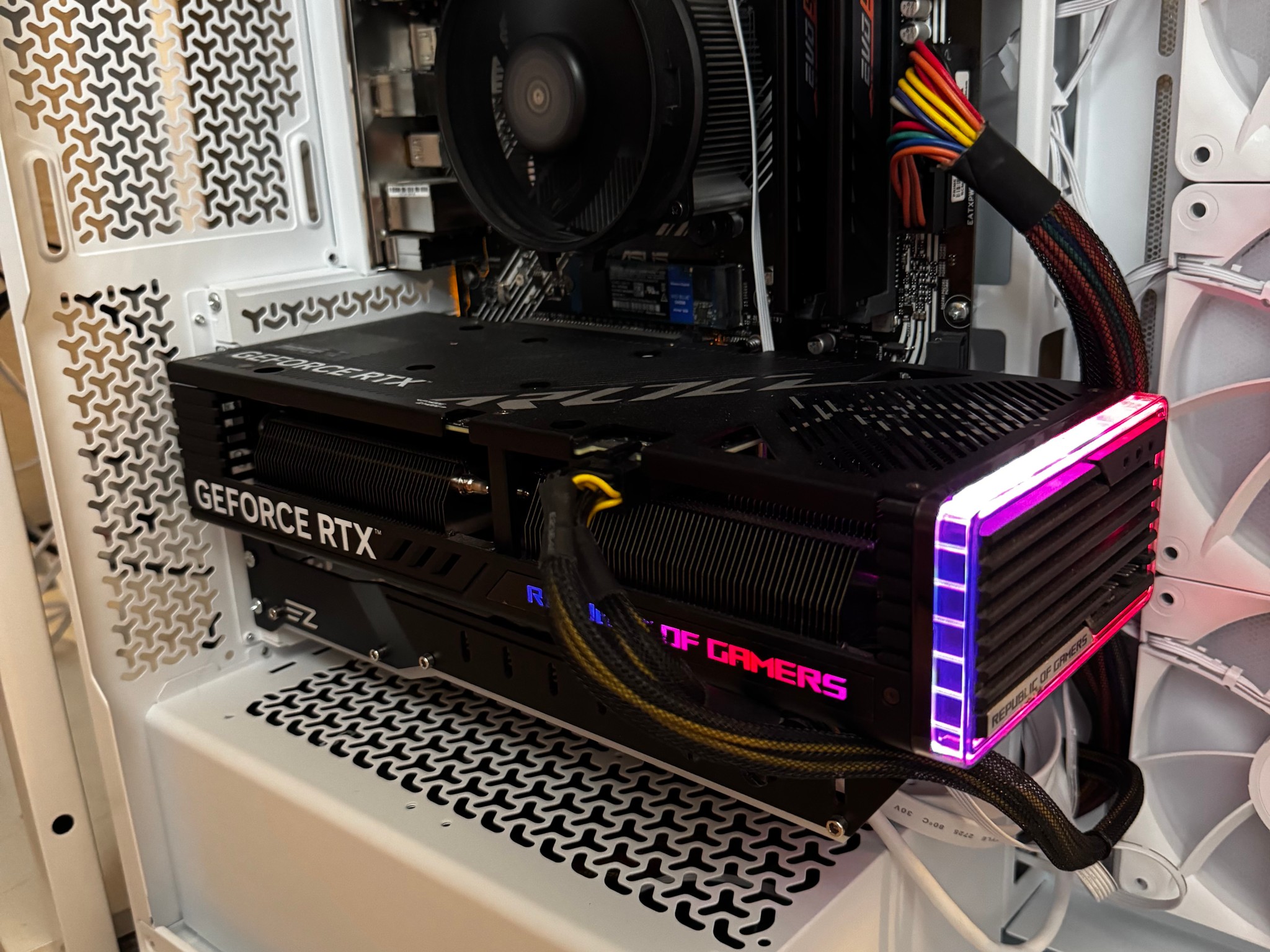 Asus ROG STRIX GeForce RTX 4060 OC Edition