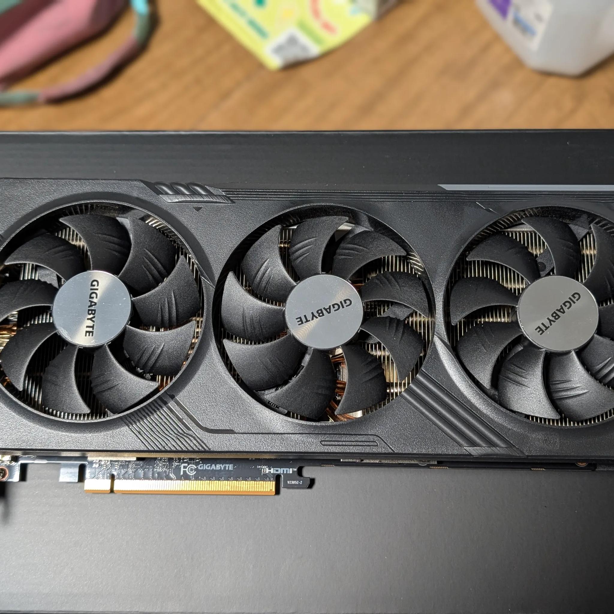 Radeon RX 7800 XT