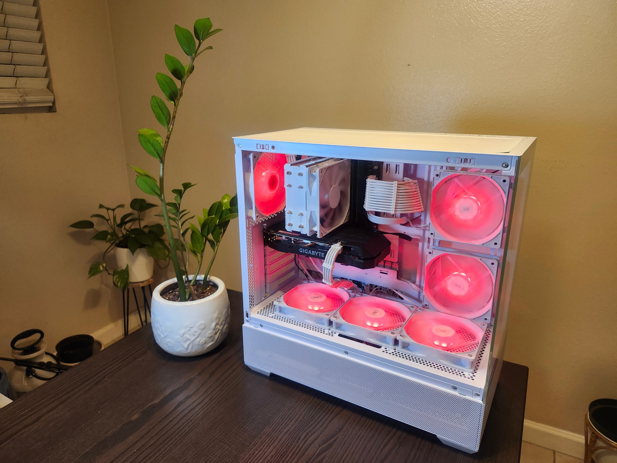 All White Gaming PC | i7-6700 + GTX 1660 SUPER | 16GB RAM | 500GB SSD