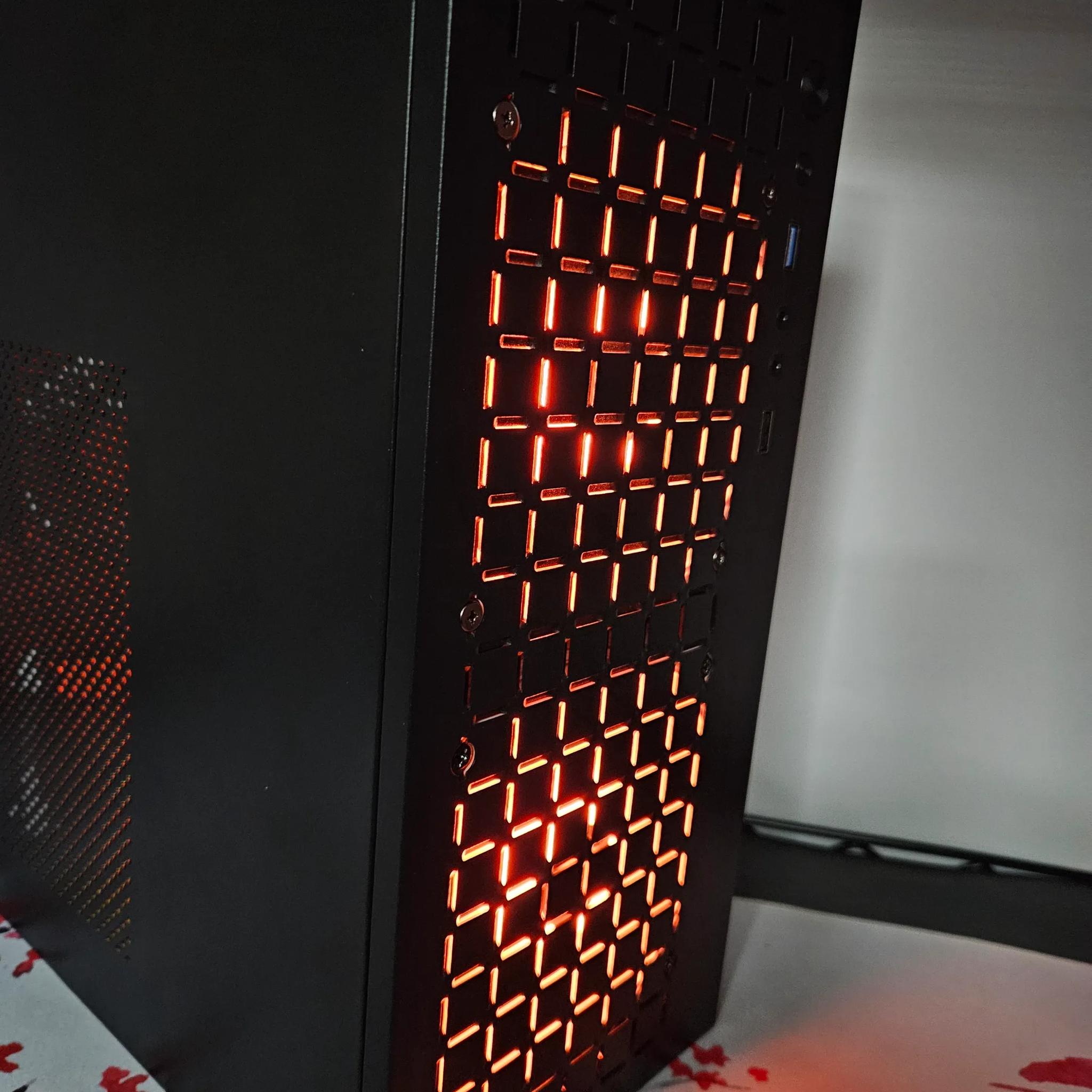 Liquid cooled Small Form Factor Ryzen 5 / 16GB DDR 4 / 512GB / GTX 1070