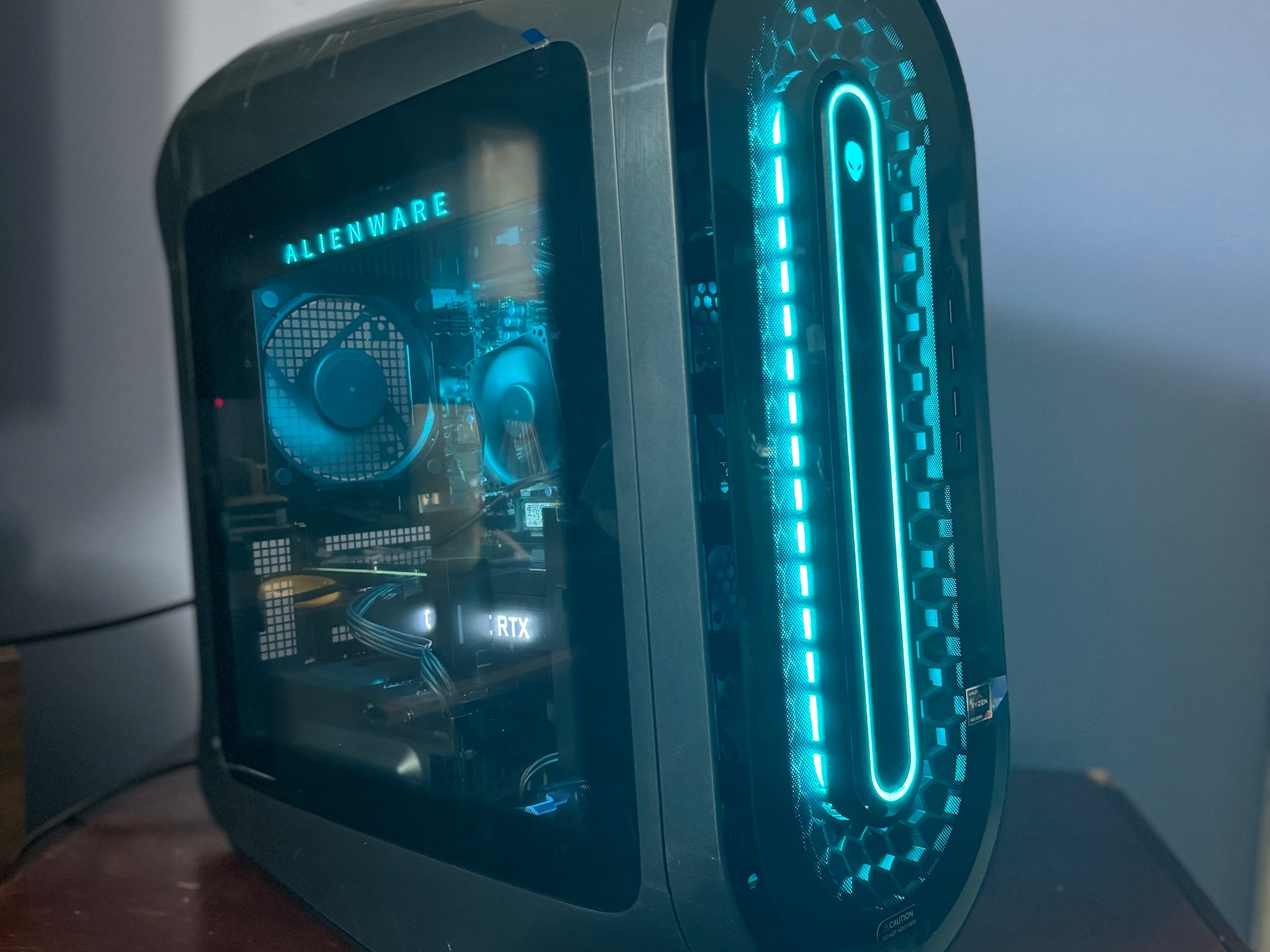 OVERSTOCK SALE 👽Alienware R14 - RTX 3070 + Ryzen 7 5800