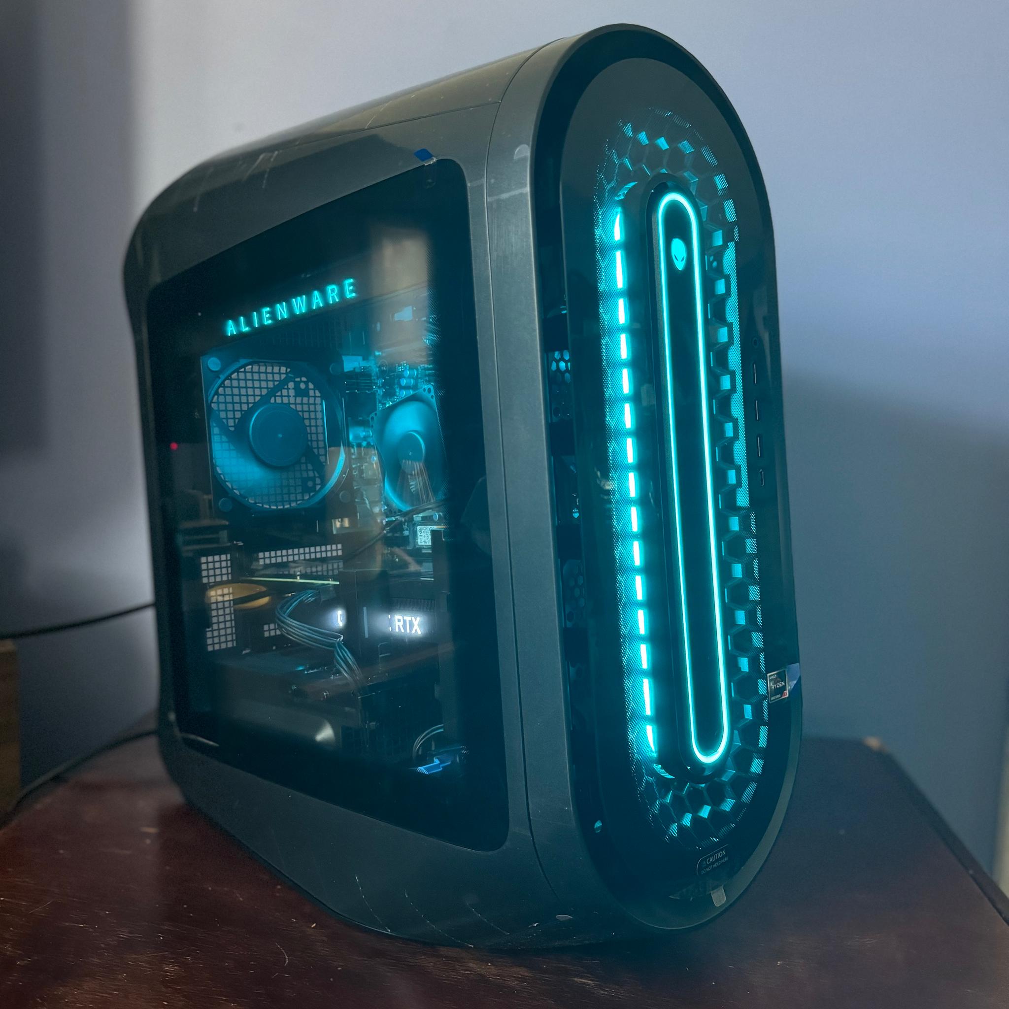 OVERSTOCK SALE 👽Alienware R14 - RTX 3070 + Ryzen 7 5800