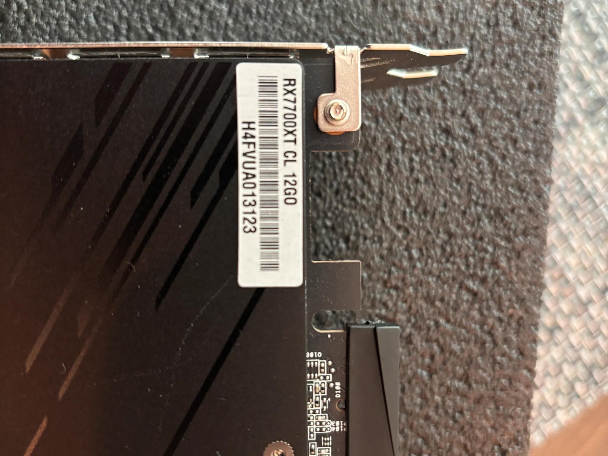 ASRock Challenger Radeon RX 7700 XT 12GB GDDR6 PCI Express 4.0 x16 ATX Video Card RX7700XT CL 12GO