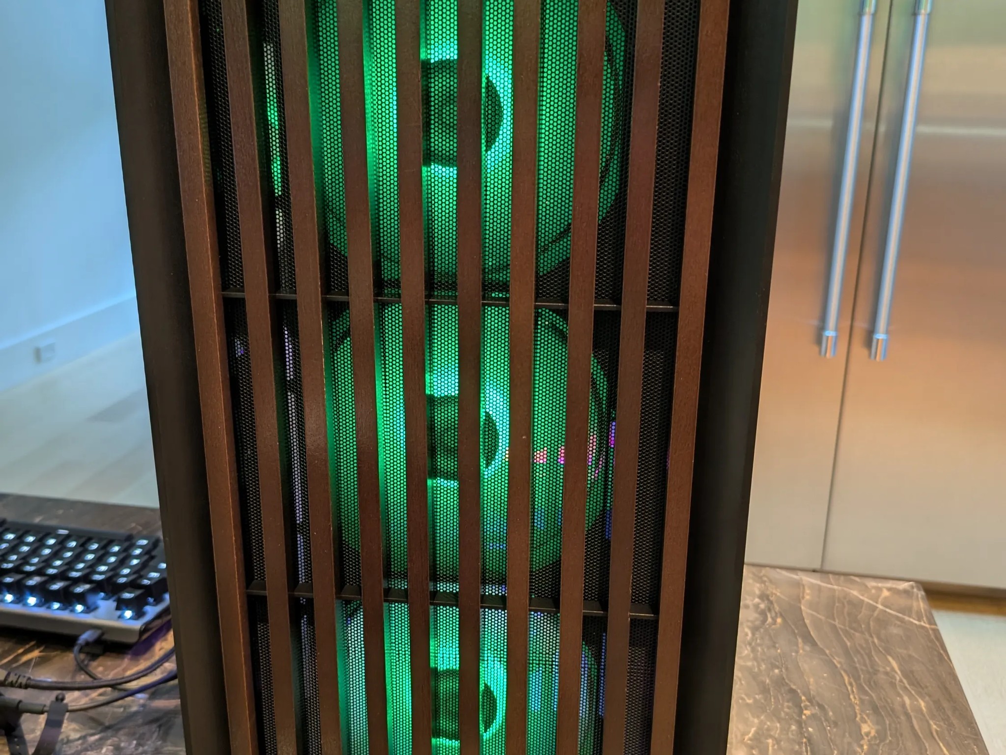 🌊 Cooled 🪵 Gaming PC - AMD Radeon RX 9070, Intel Core i7 12700KF, 32 GB RAM, 2 TB