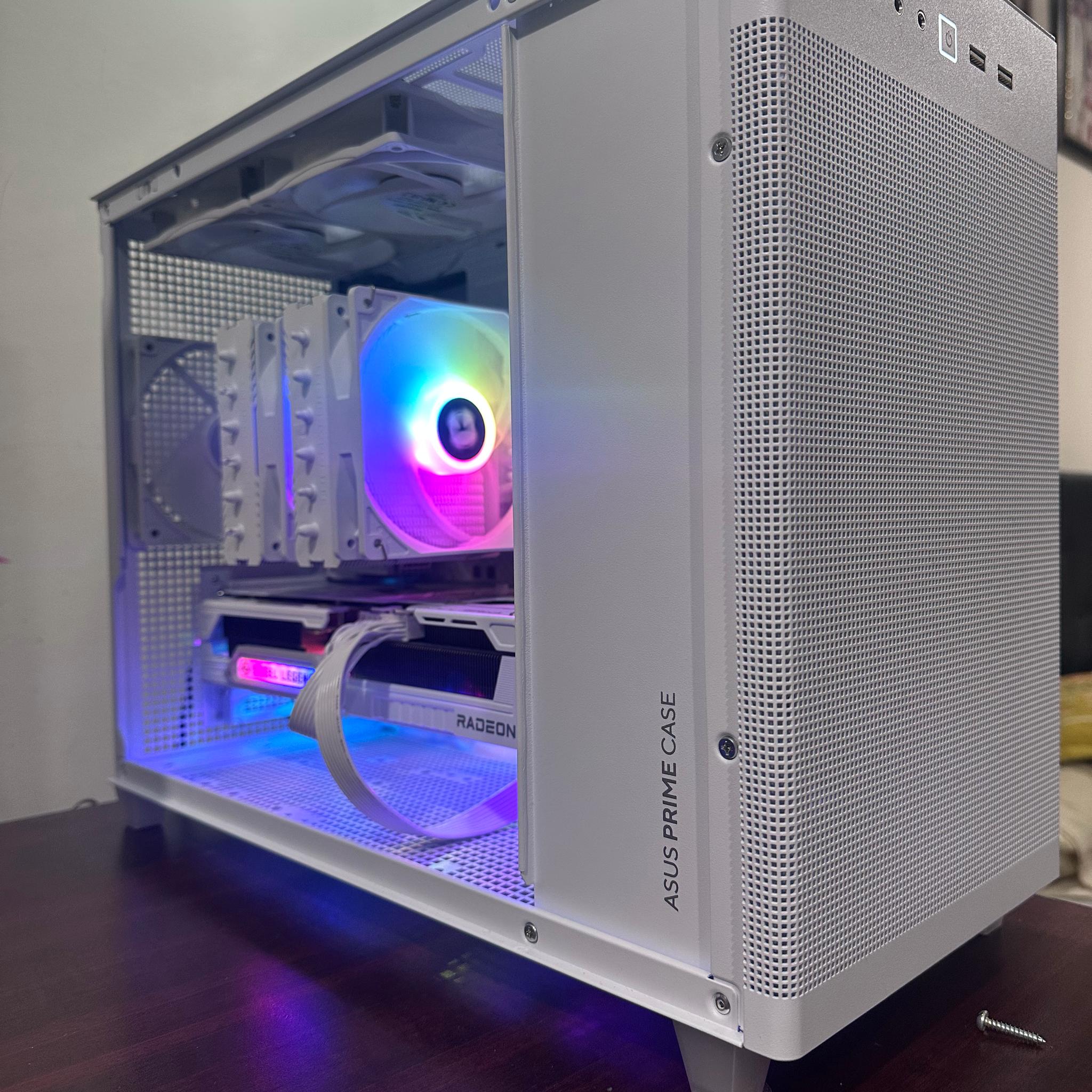 High-end Latest Gaming PC! | Ryzen 7 7800X3D & Radeon RX 9070XT