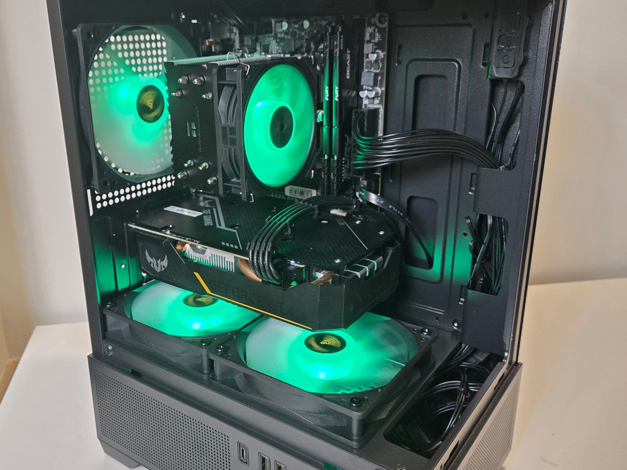 GTX 1660 Ti | Intel i5 9400F | 16gb DDR4 | 512gb SSD⚡