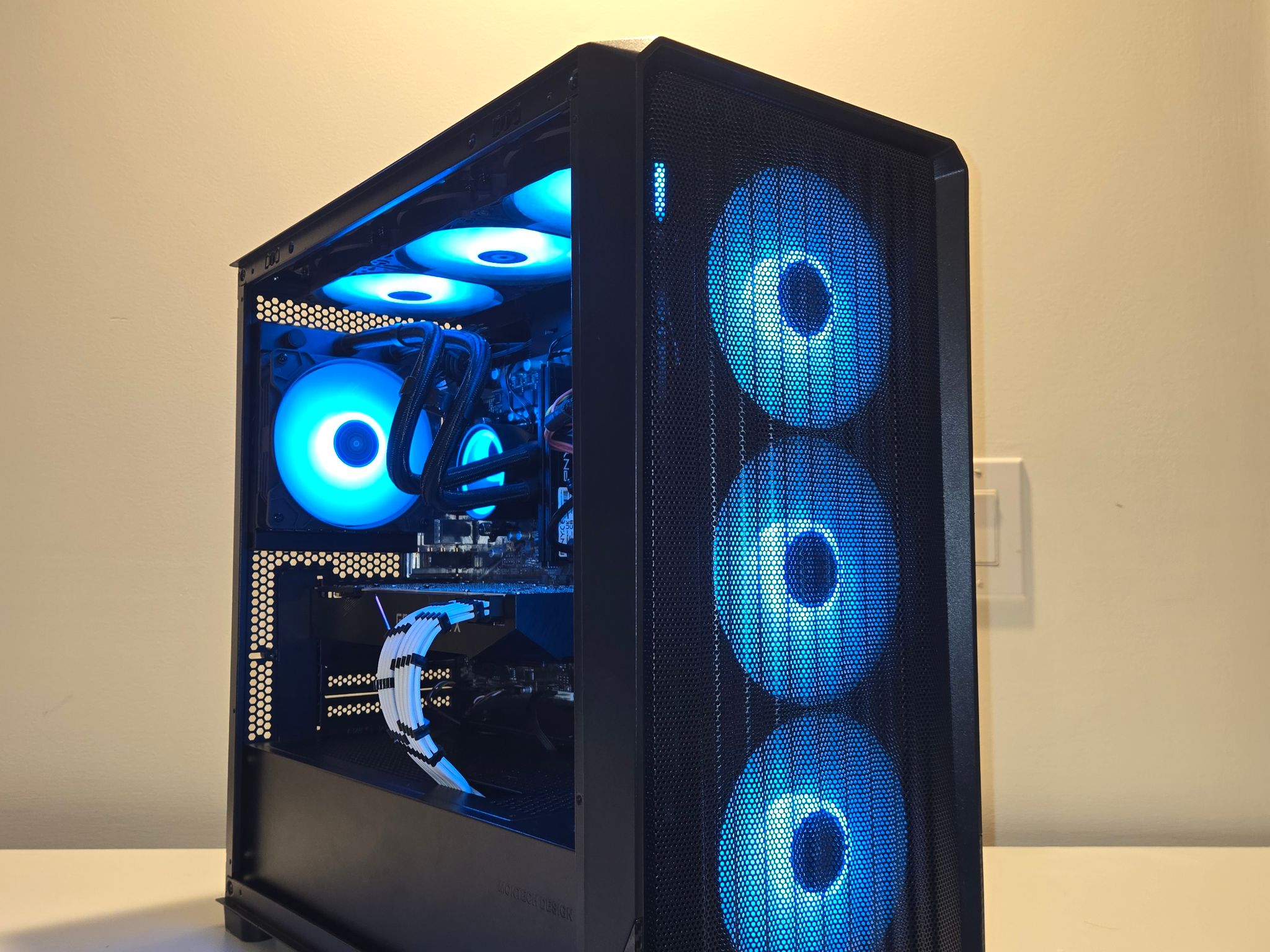 RTX 2080 Ti 11gb Vram | i7 11700F | 16gb DDR4 | 1.2 Storage