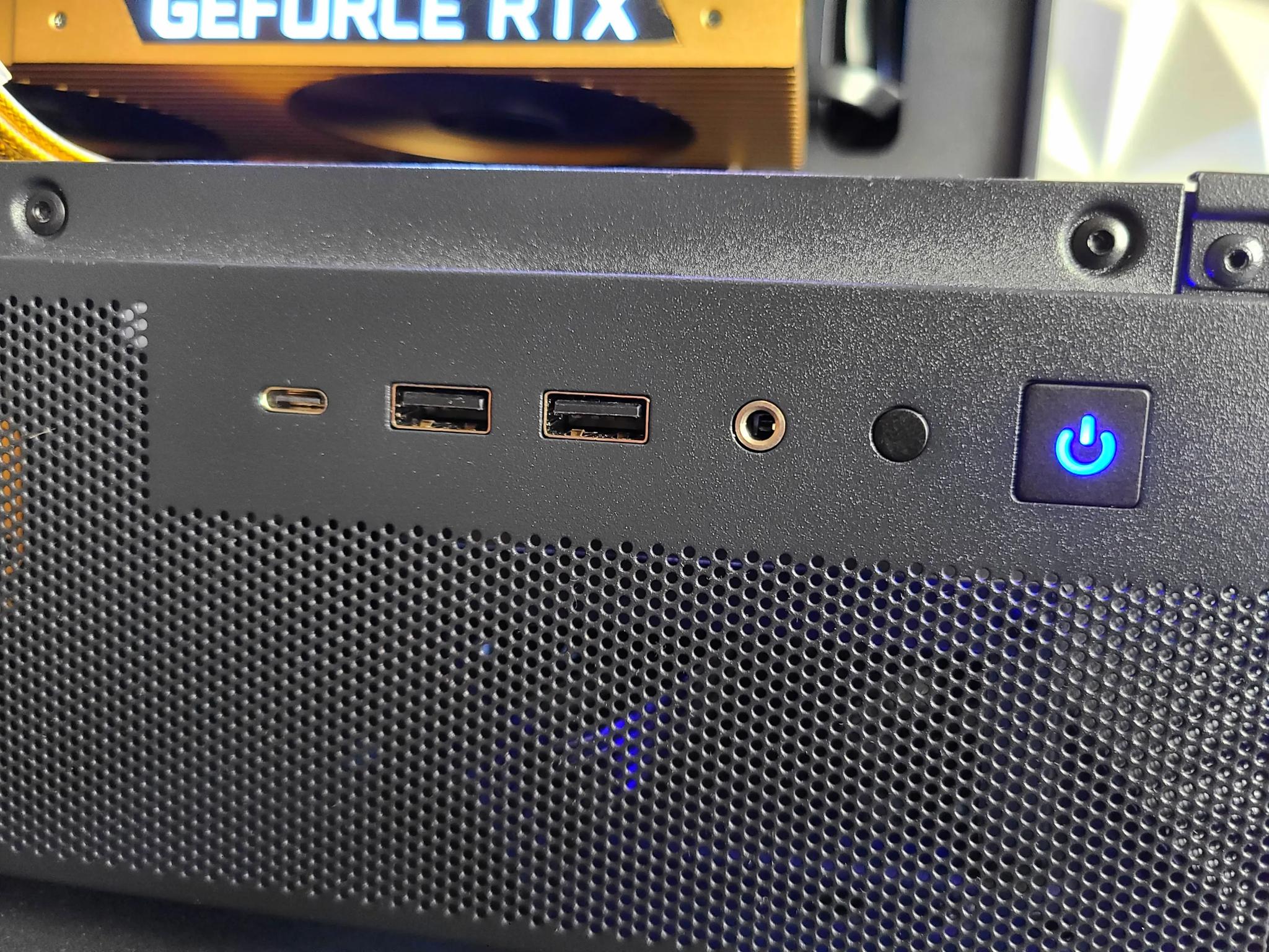 Nvidia GeForce RTX 3070 8 GB | AMD Ryzen 5 8400F 6-Core CPU | 32 GB Ram | 1 TB SSD