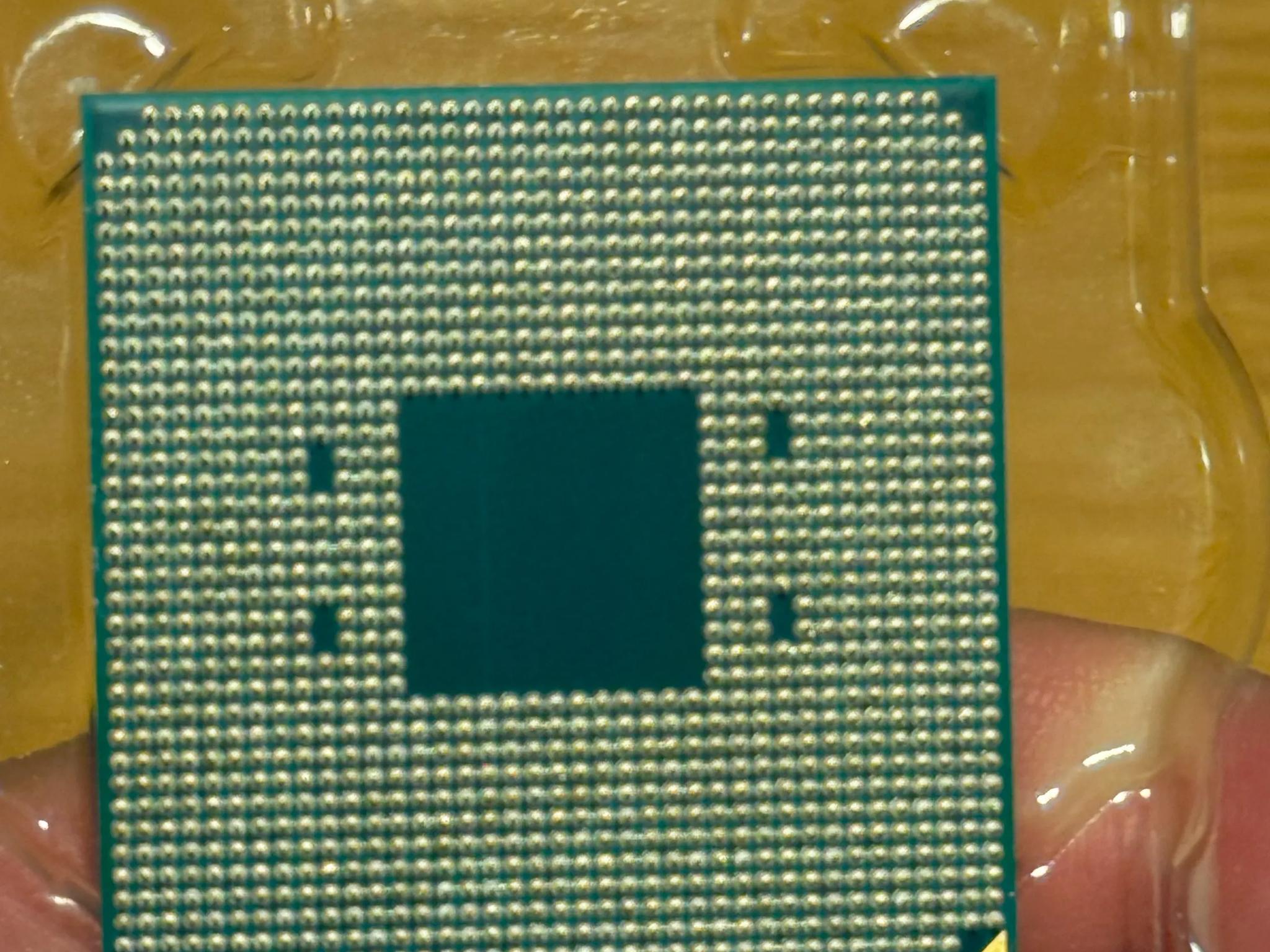 Ryzen 5 5600 6 Core 12 Thread 4.4 GHz w Wraith Stealth Cooler AM4
