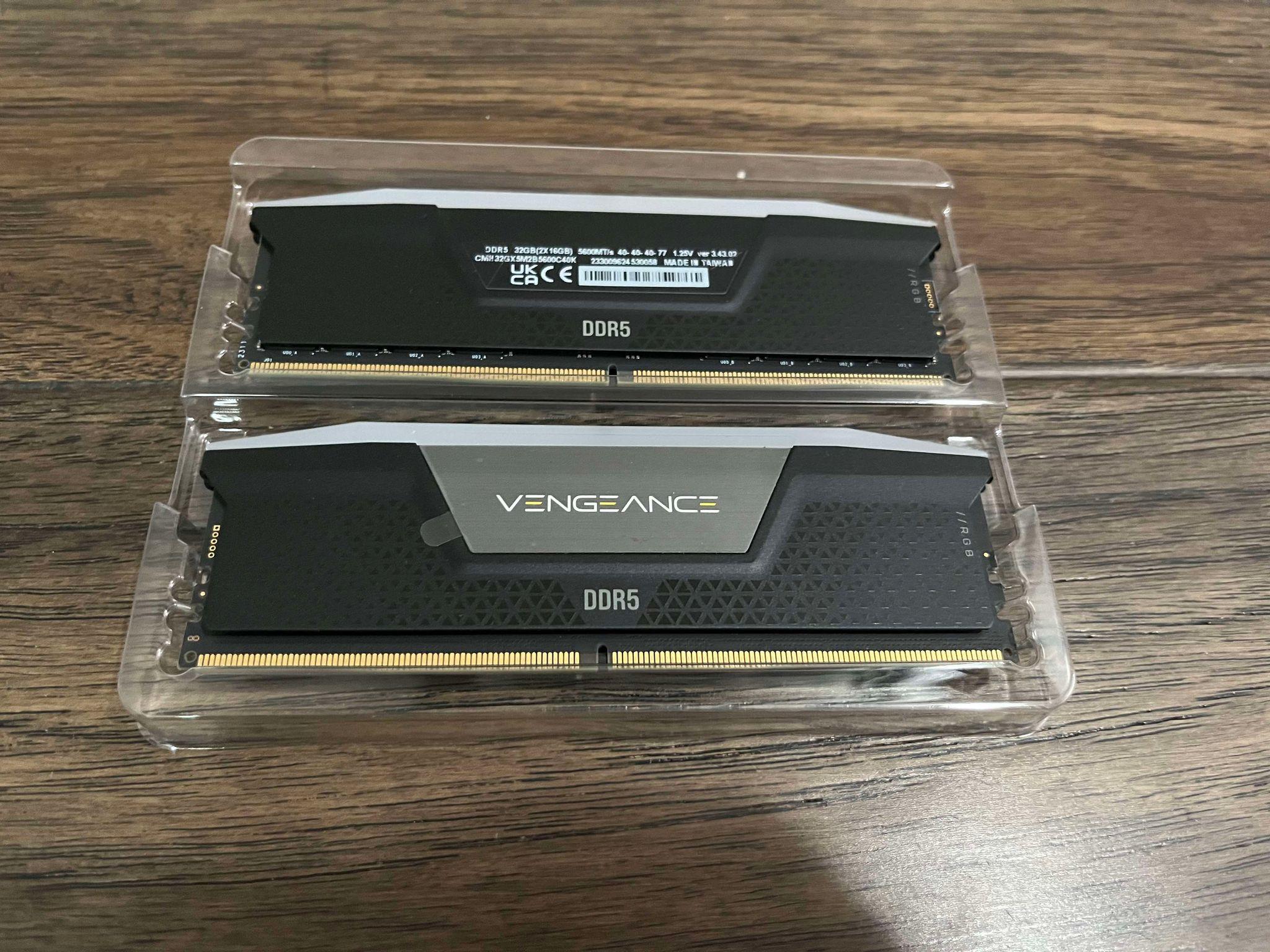 32GB (2x16GB) Corsair Vengeance RGB 5600 CL40 DDR5 RAM
