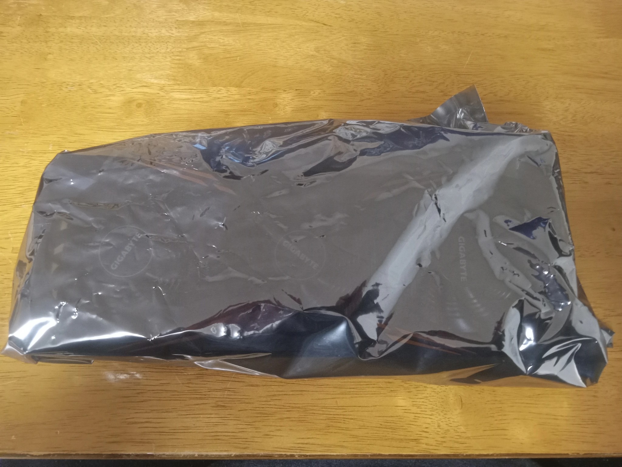 * nIVIDIA GIGABYTE GTX 1080 - 8 GB GPU *