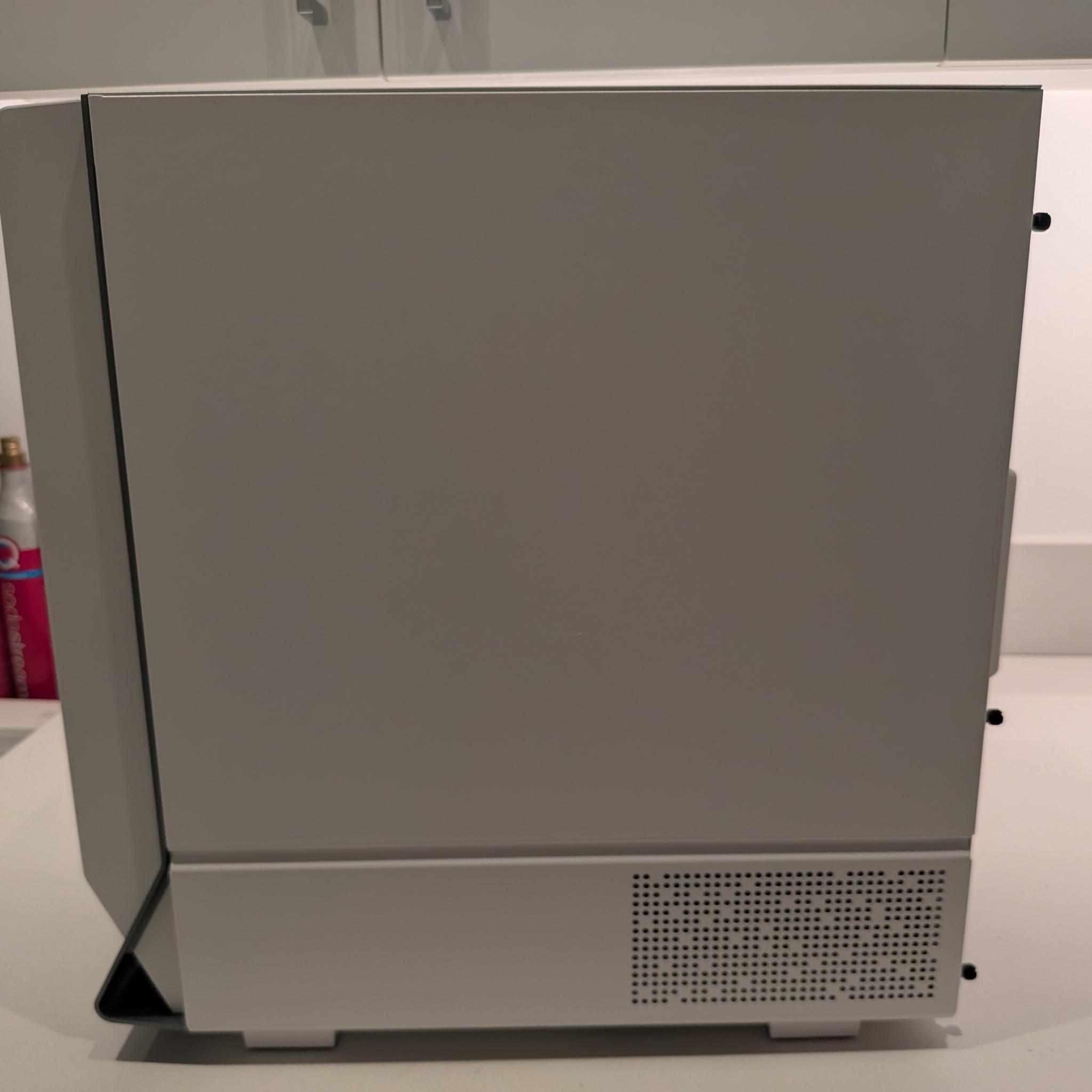 4K Crimson Snow - RX 7900 XTX, Ryzen 5 7600X3D, 32 GB DDR5, 2 TB Gen 5 NVME, Liquid Cooled, RGB