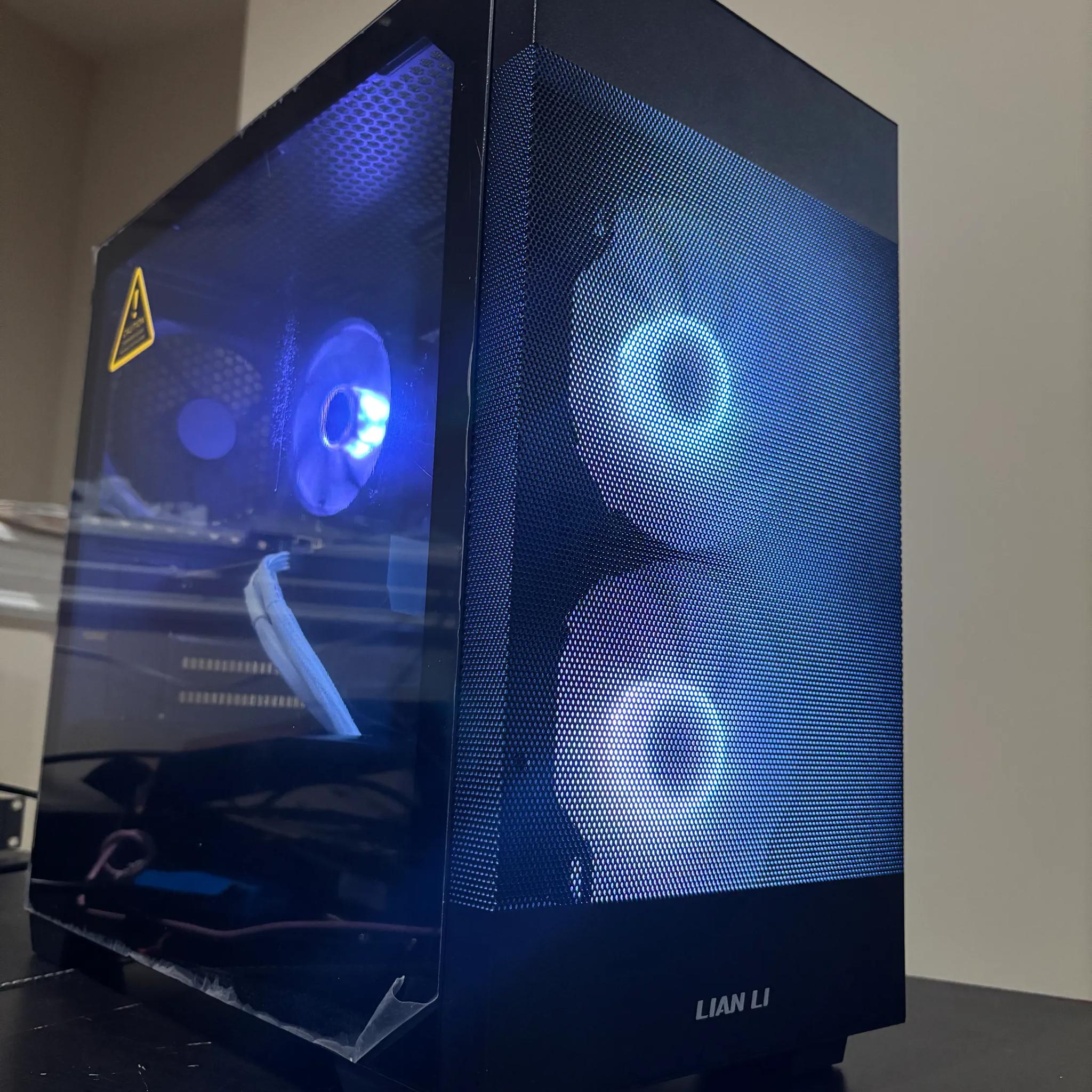 White and Black Gaming PC