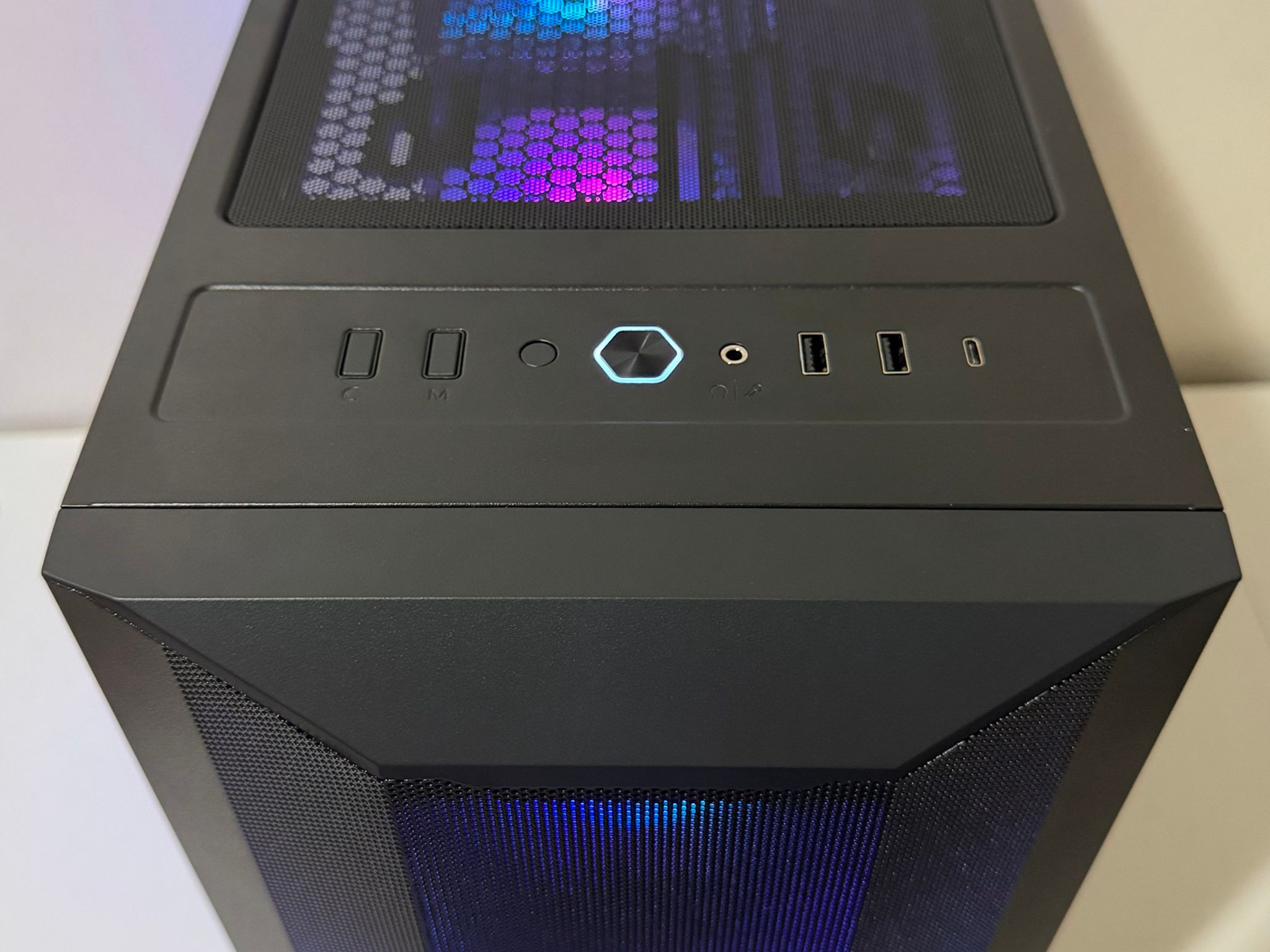 AMD Ryzen 7 8700F 32GB DDR5 RAM 1TB NVMe SSD GeForce RTX 3060 12GB Lian Li Lancool II AM5 Gaming PC