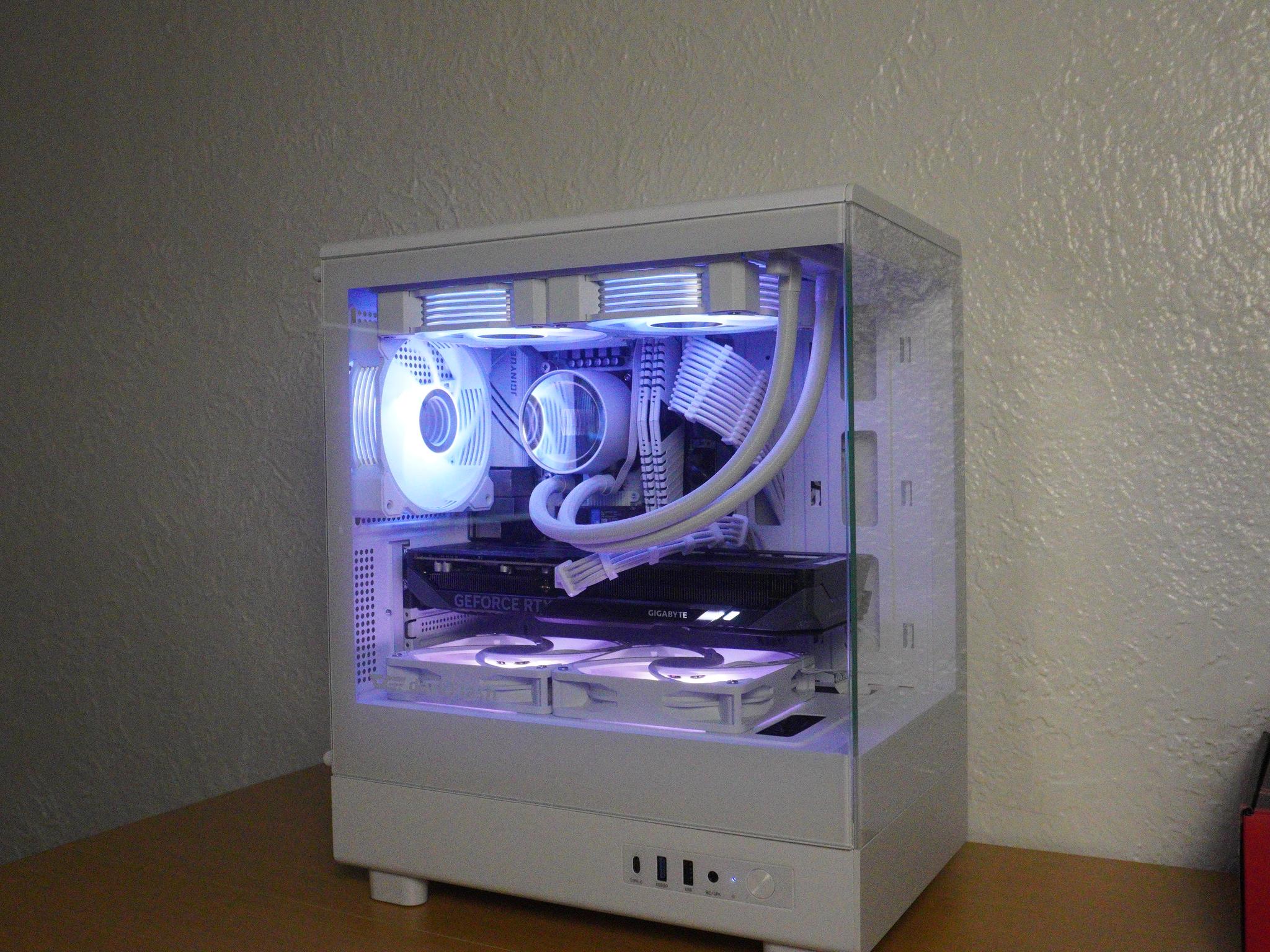 Soul White II | I7 12700K | RTX 5060 TI 8G | 16GB DDR4 | 512G 2.5 SSD | WINDOWS 11 ACTIVATED