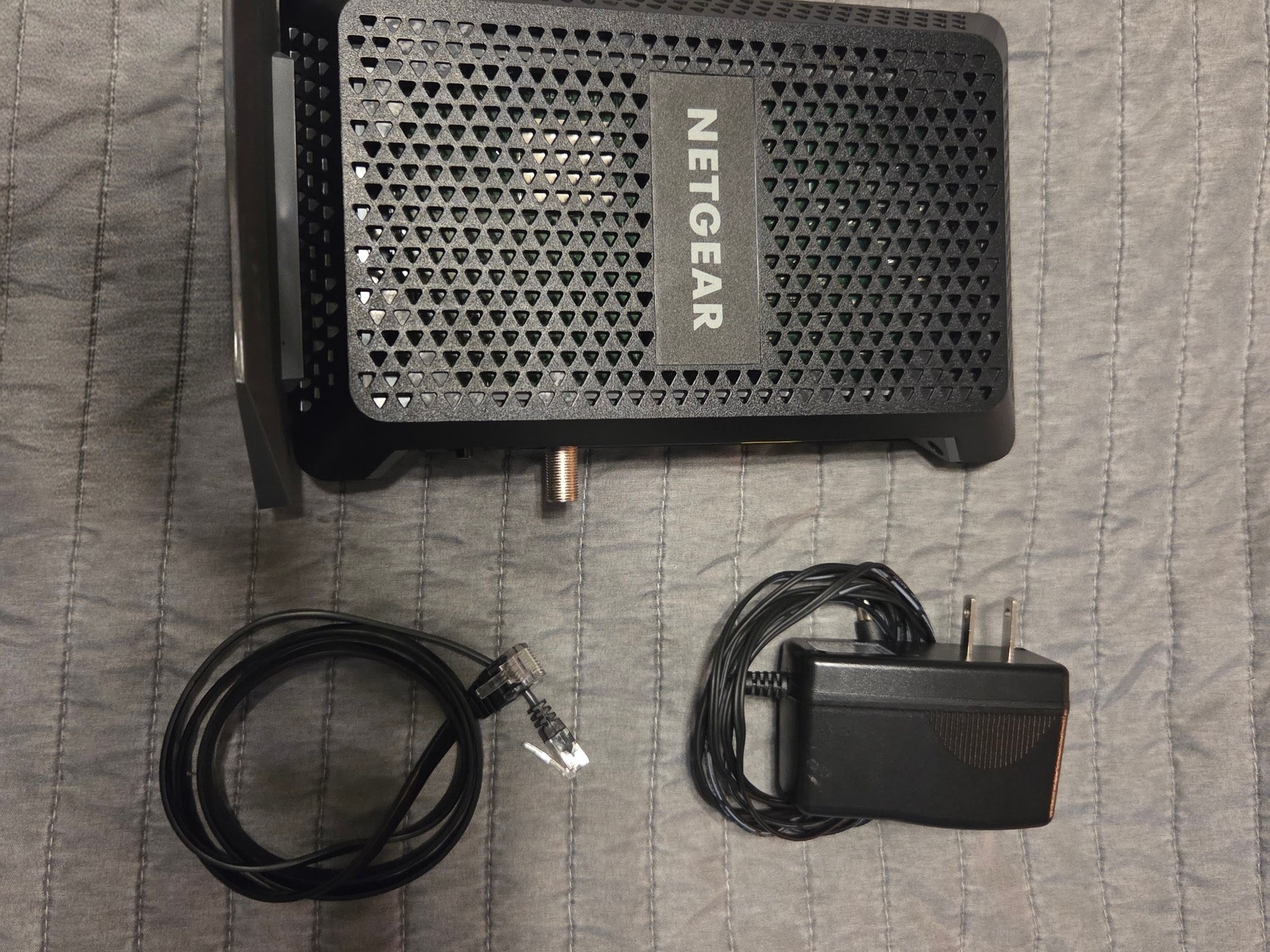 Netgear cm600 modem (great condition)