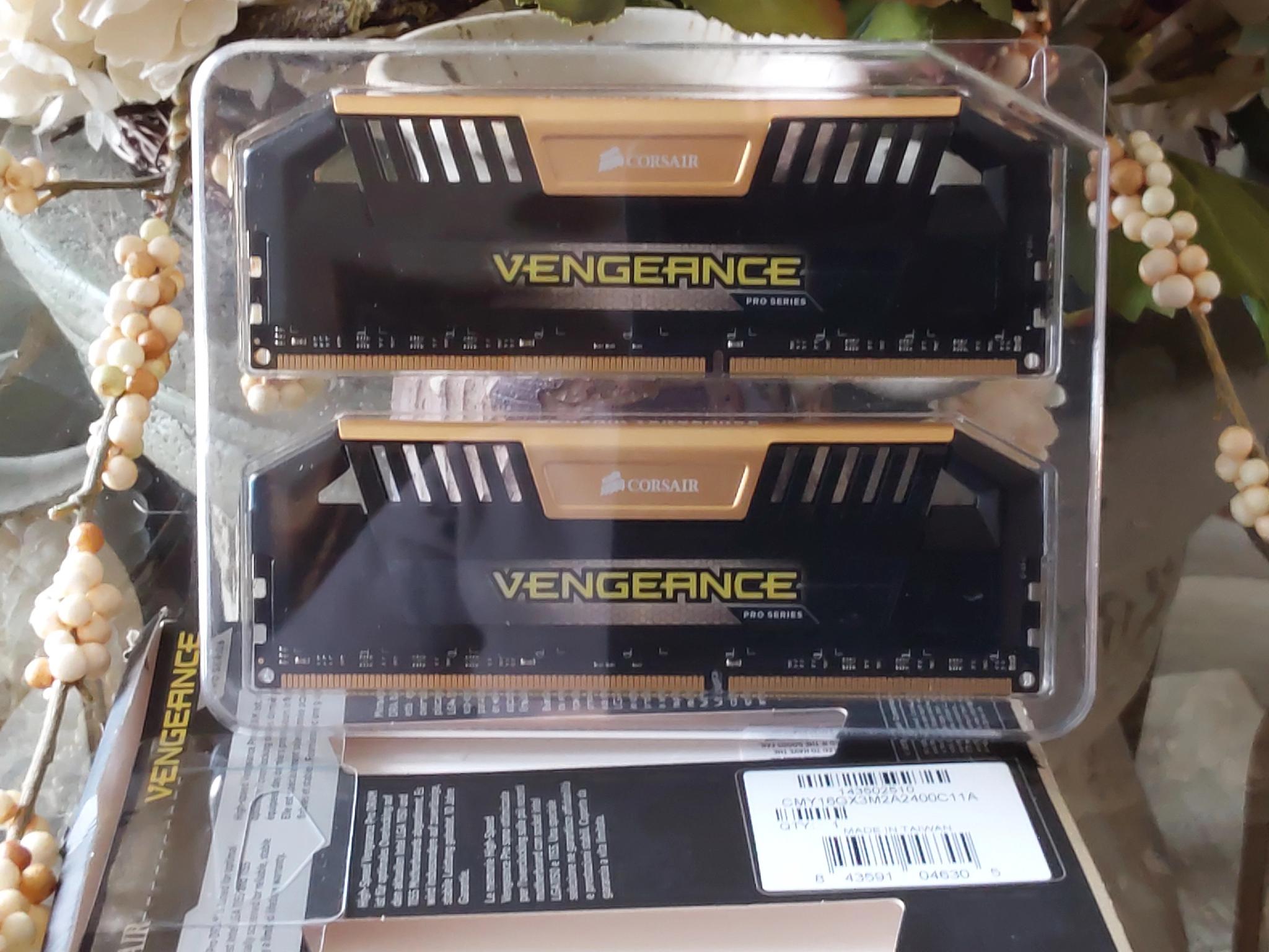 Corsair Vengeance Pro Series 16GB (8 x 2) DDR3-2400MHz (PC3 19200) DRAM