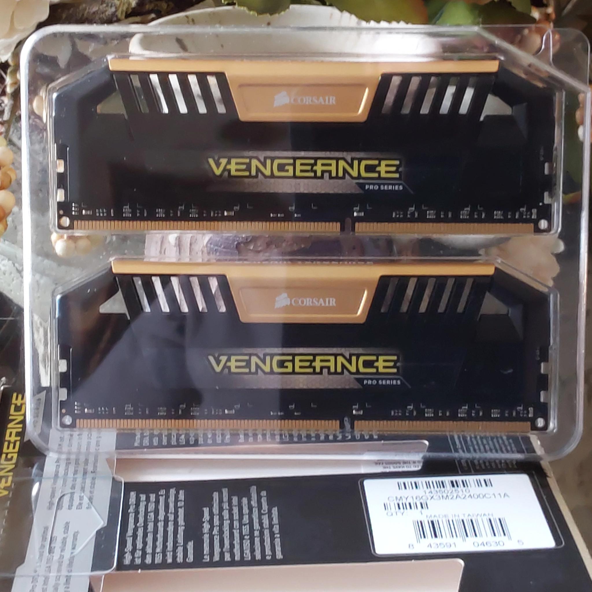 Corsair Vengeance Pro Series 16GB (8 x 2) DDR3-2400MHz (PC3 19200) DRAM