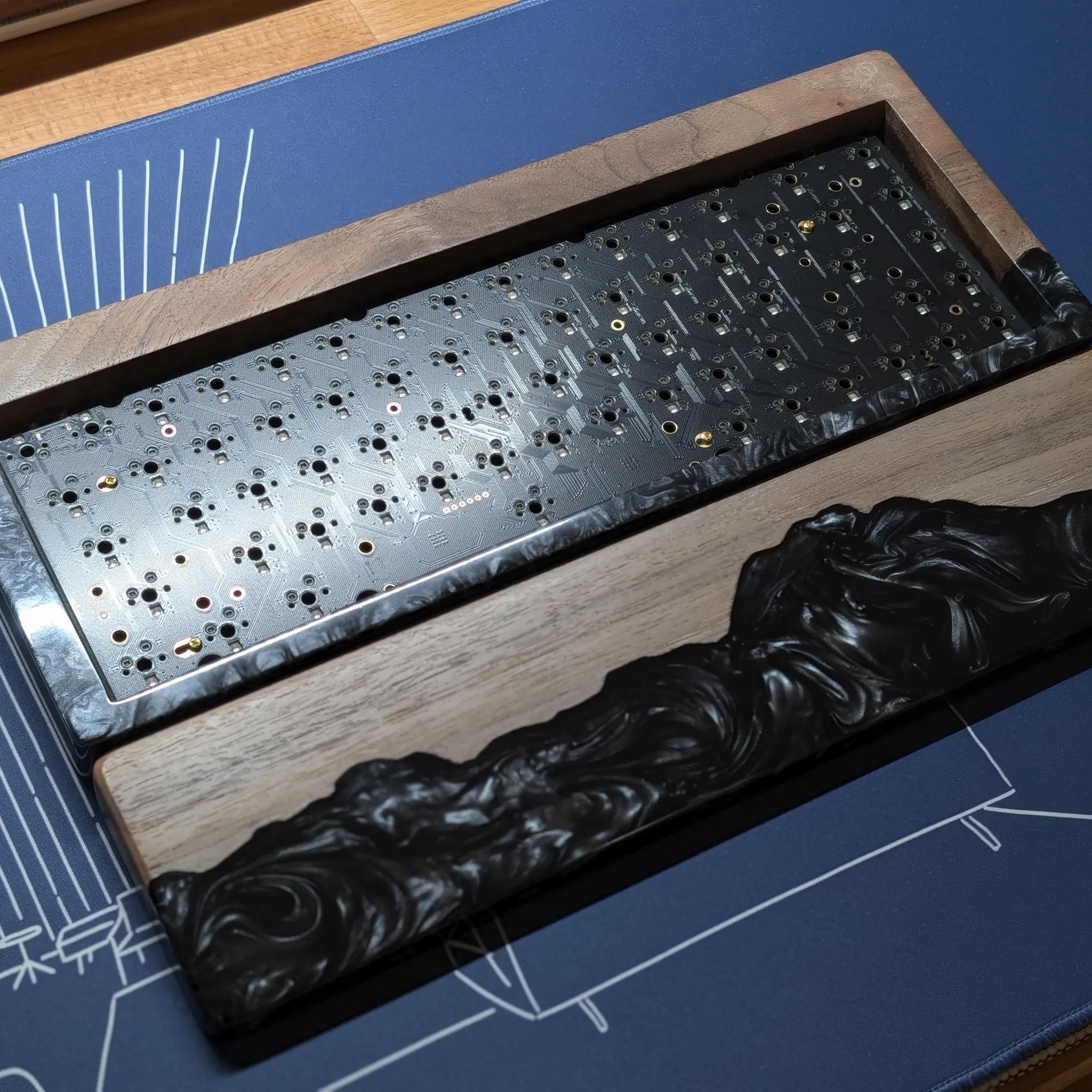 Artisan Walnut Wood Black Resin 65% Keyboard Case & Wrist Rest + DZ65 RGB V3 PCB