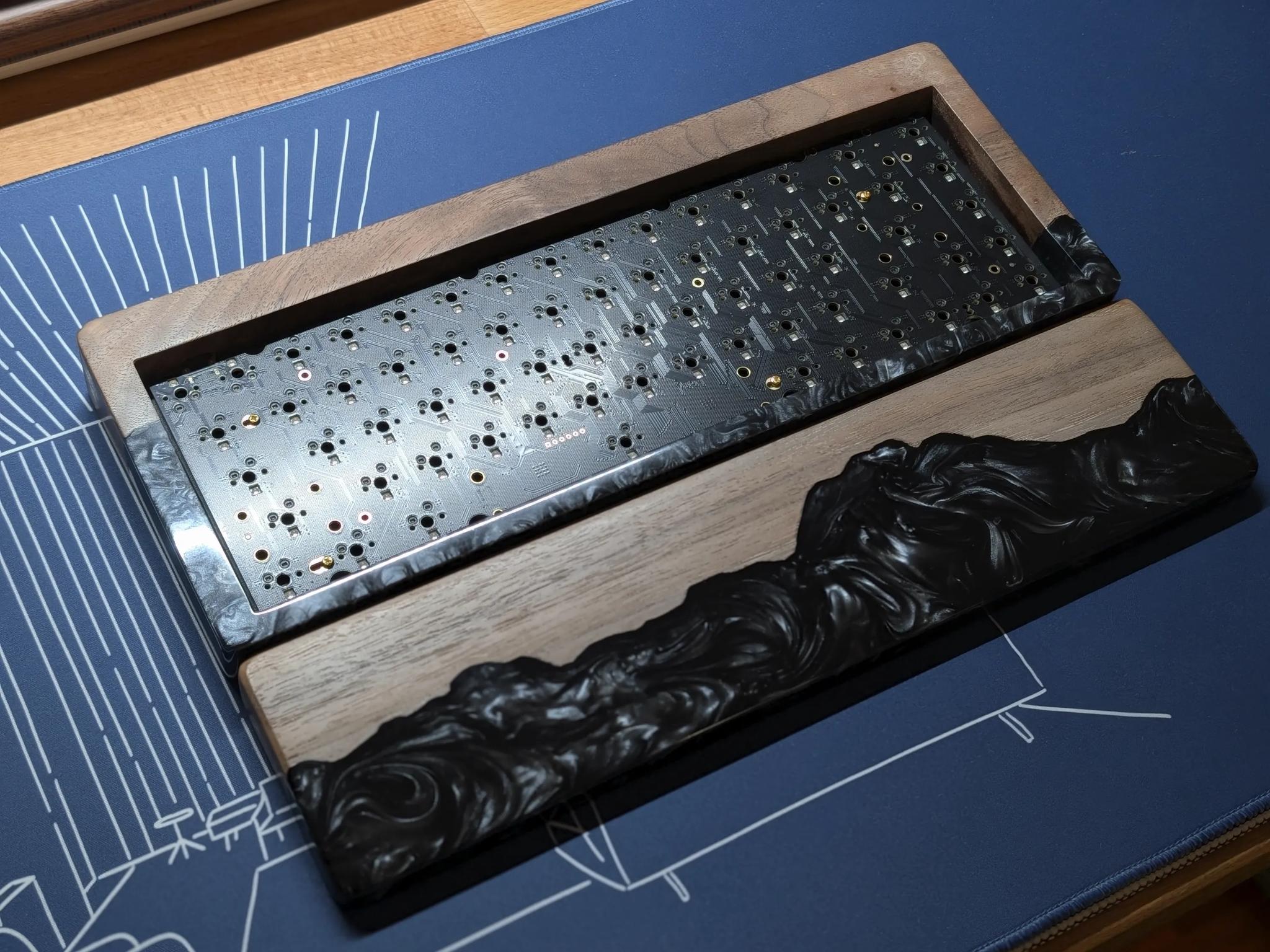 Artisan Walnut Wood Black Resin 65% Keyboard Case & Wrist Rest + DZ65 RGB V3 PCB