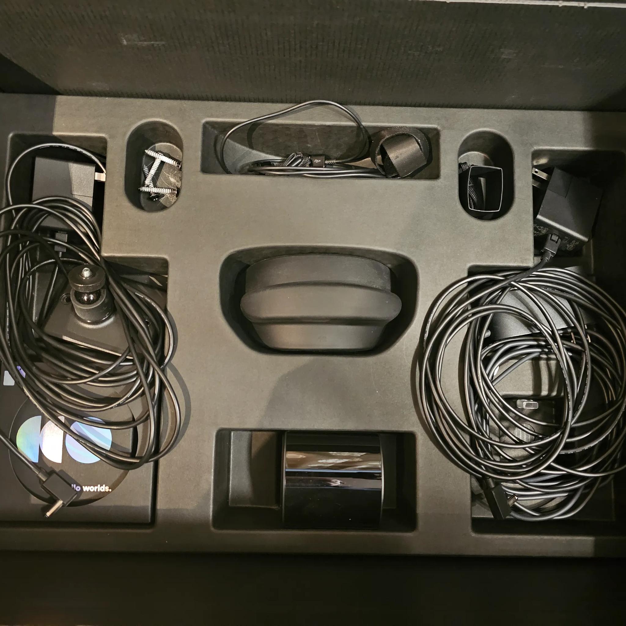 Valve Index complete kit with 3rd lighthouse