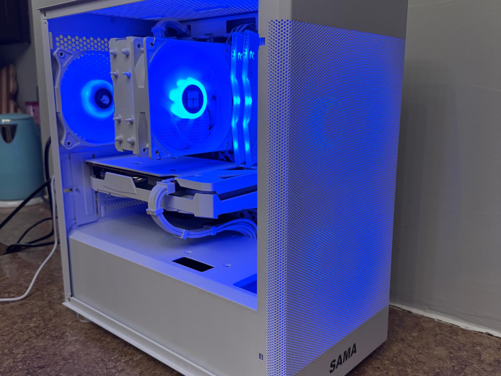 White Gaming pc Ryzen 5 5600 rtx 3060
