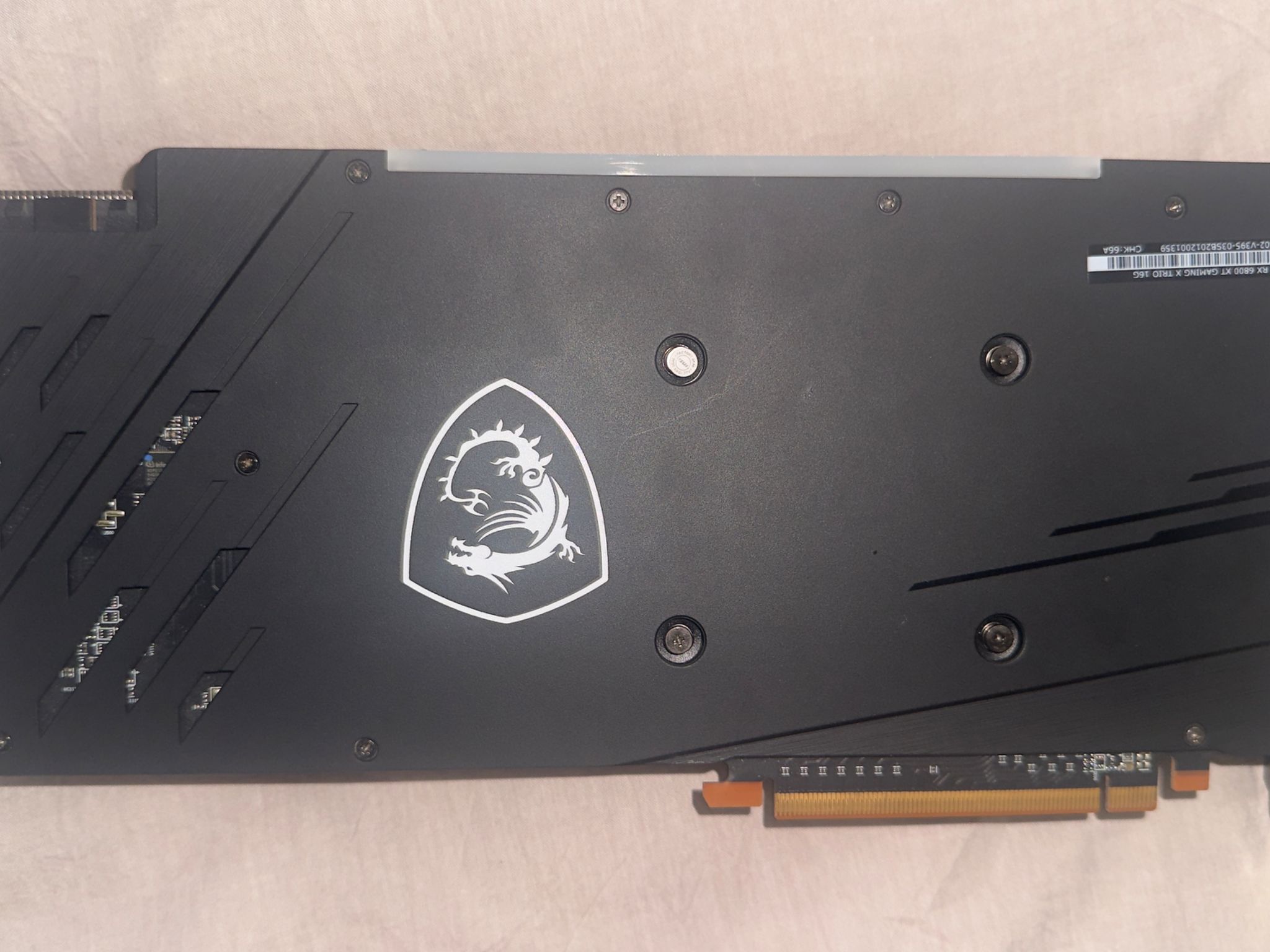 REDEON RX 6800 XT GAMING X TRIO 16GB
