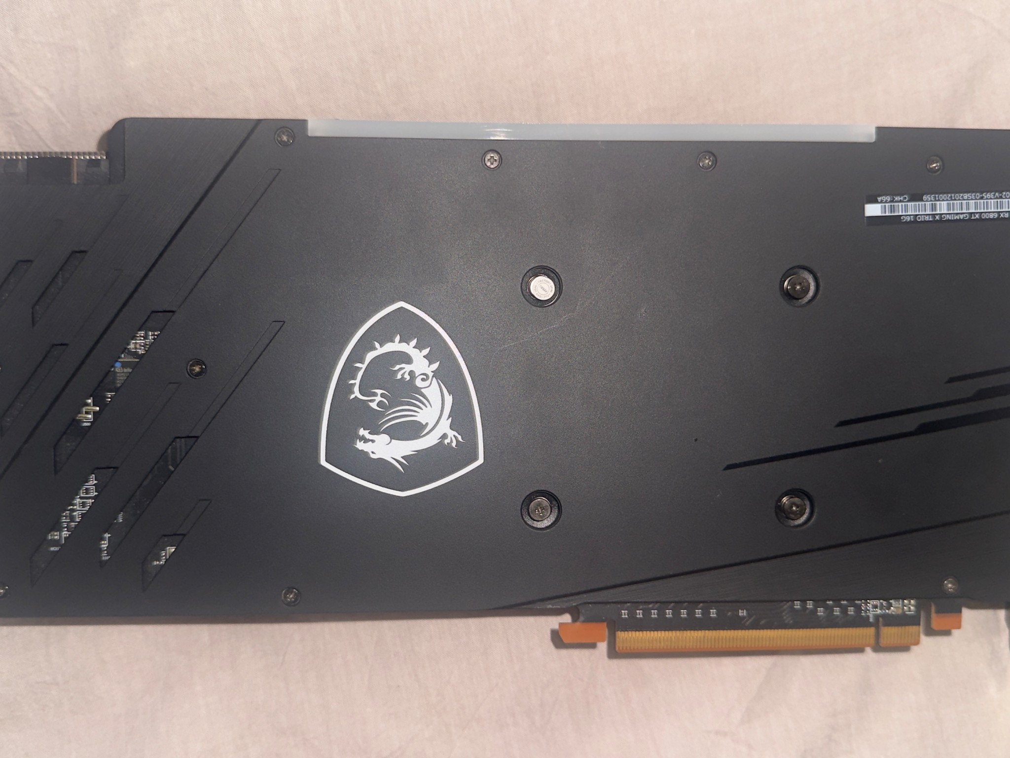 REDEON RX 6800 XT GAMING X TRIO 16GB