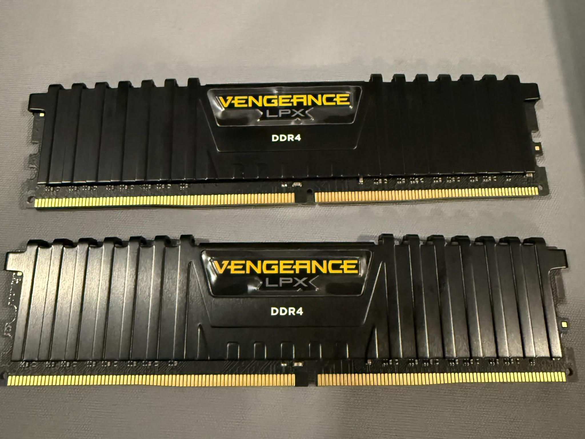 Corsair Vengeance LPX DDR4-3600 16GB (2x8)