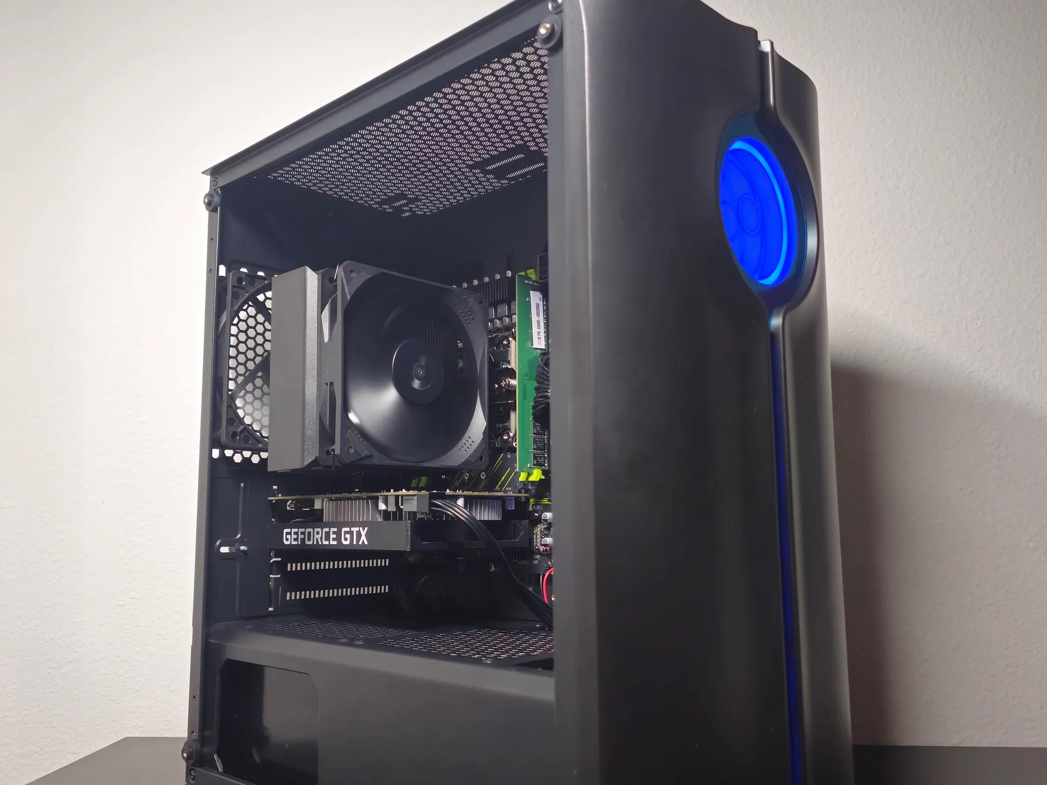 Starter PC // Xeon 10-Core // GTX 1650 SUPER // 16GB DDR4 // 512GB SSD