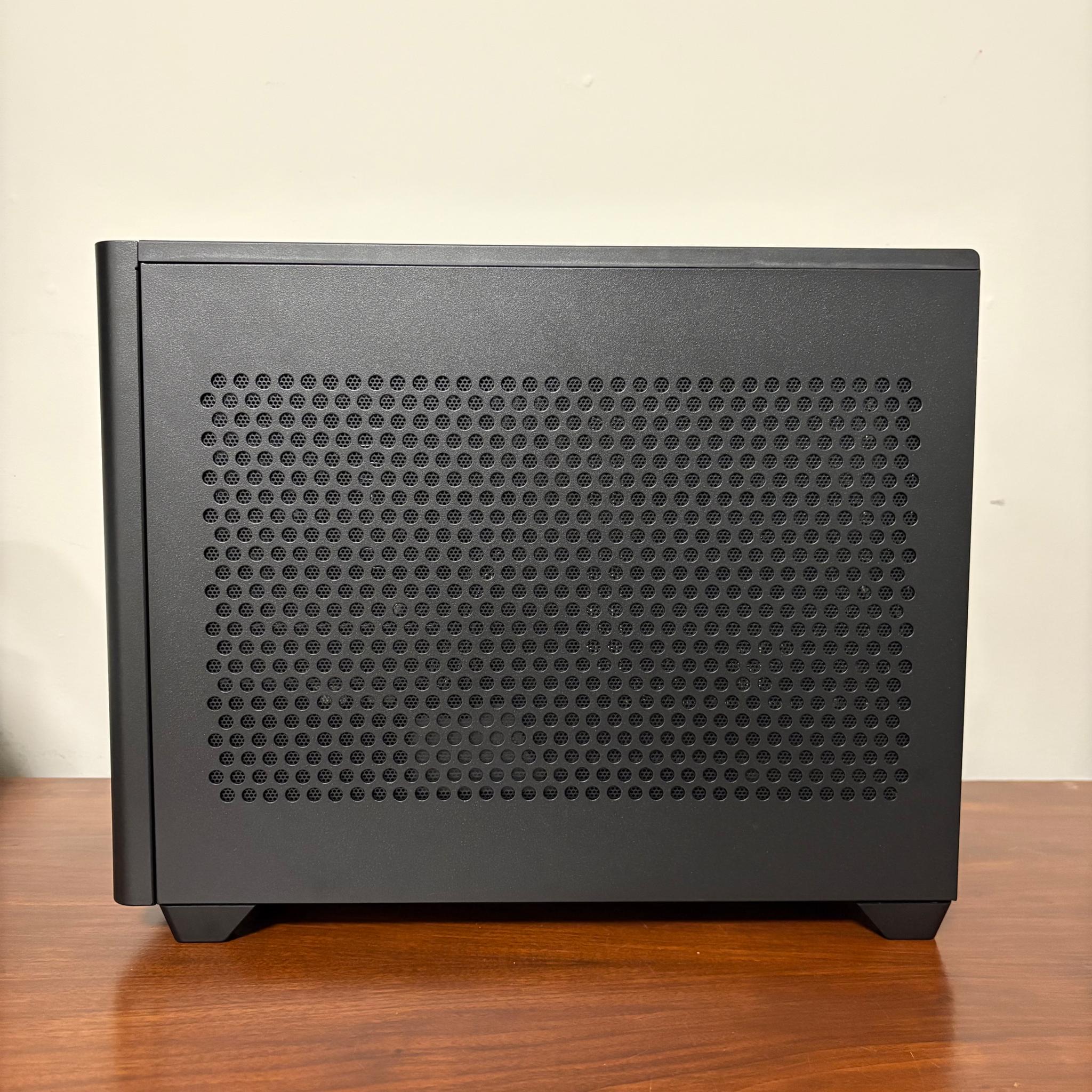 RTX 4070 FE | Ryzen 7 5800XT | 32GB DDR4 | 1 TB SSD | 750W PSU | 3x 120mm Fan | mATX Case