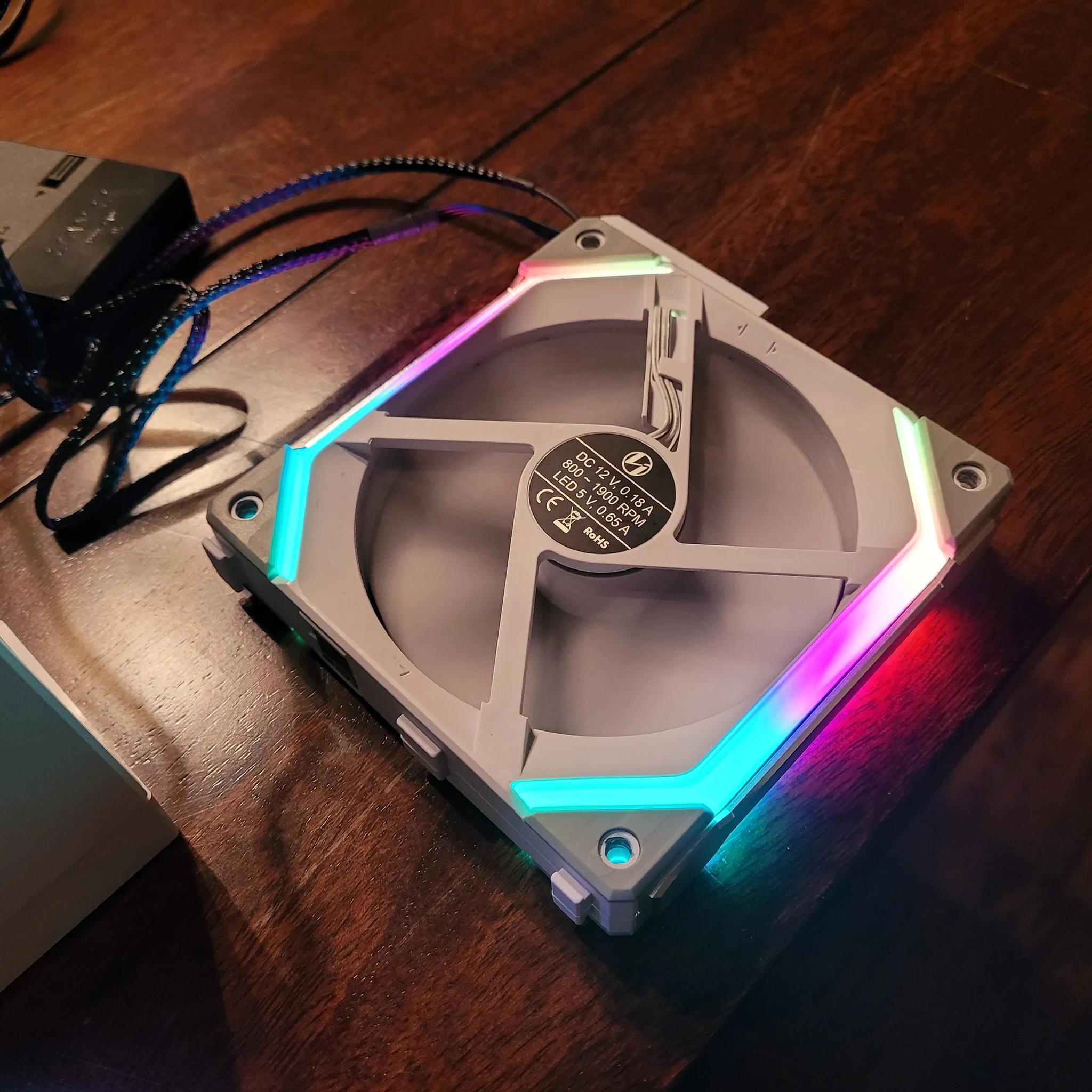 Lian Li UNI Fan SL120 (1-pack) (120mm)