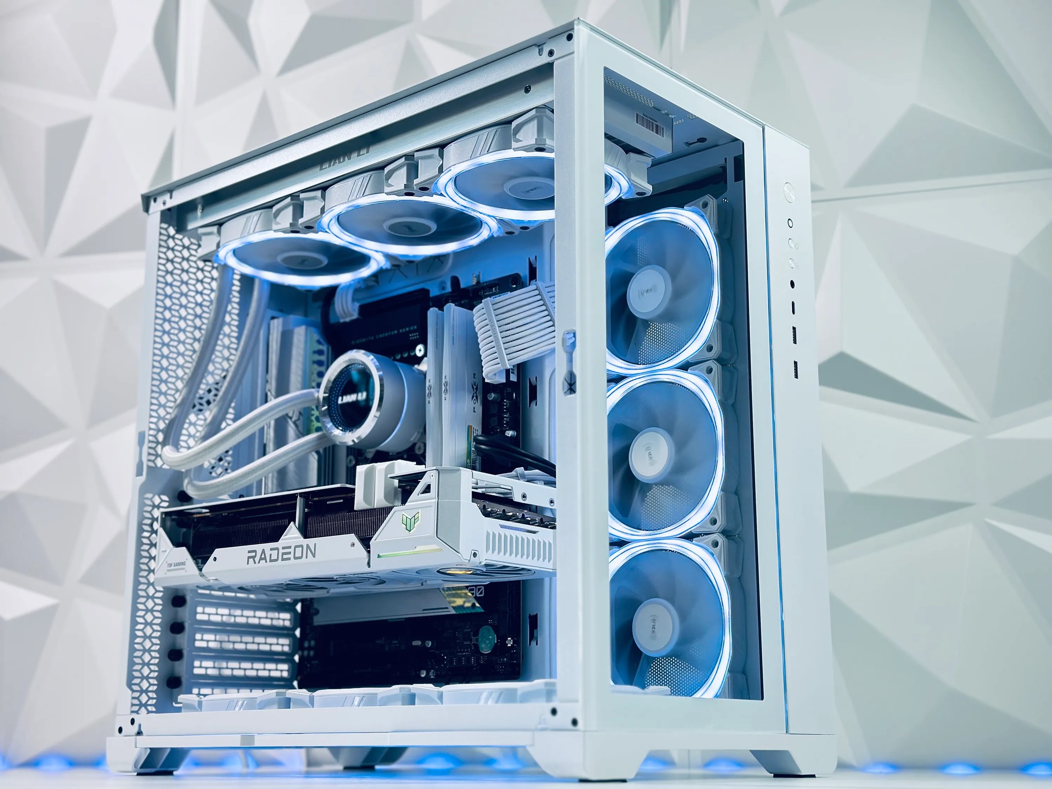 🧡✴️Extreme Liquid Cooled Gaming PC✴️AMD RX 7800 XT 16GB✴️Intel 13500 14 core✴️32GB DDR5✴️1TB NVME