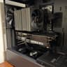 RTX 5070 Ti | Ryzen 5 7600X3D | 32GB DDR5 | 2TB NVMe | ATX 3.1 850W | Okionos Air Cross (ATX)
