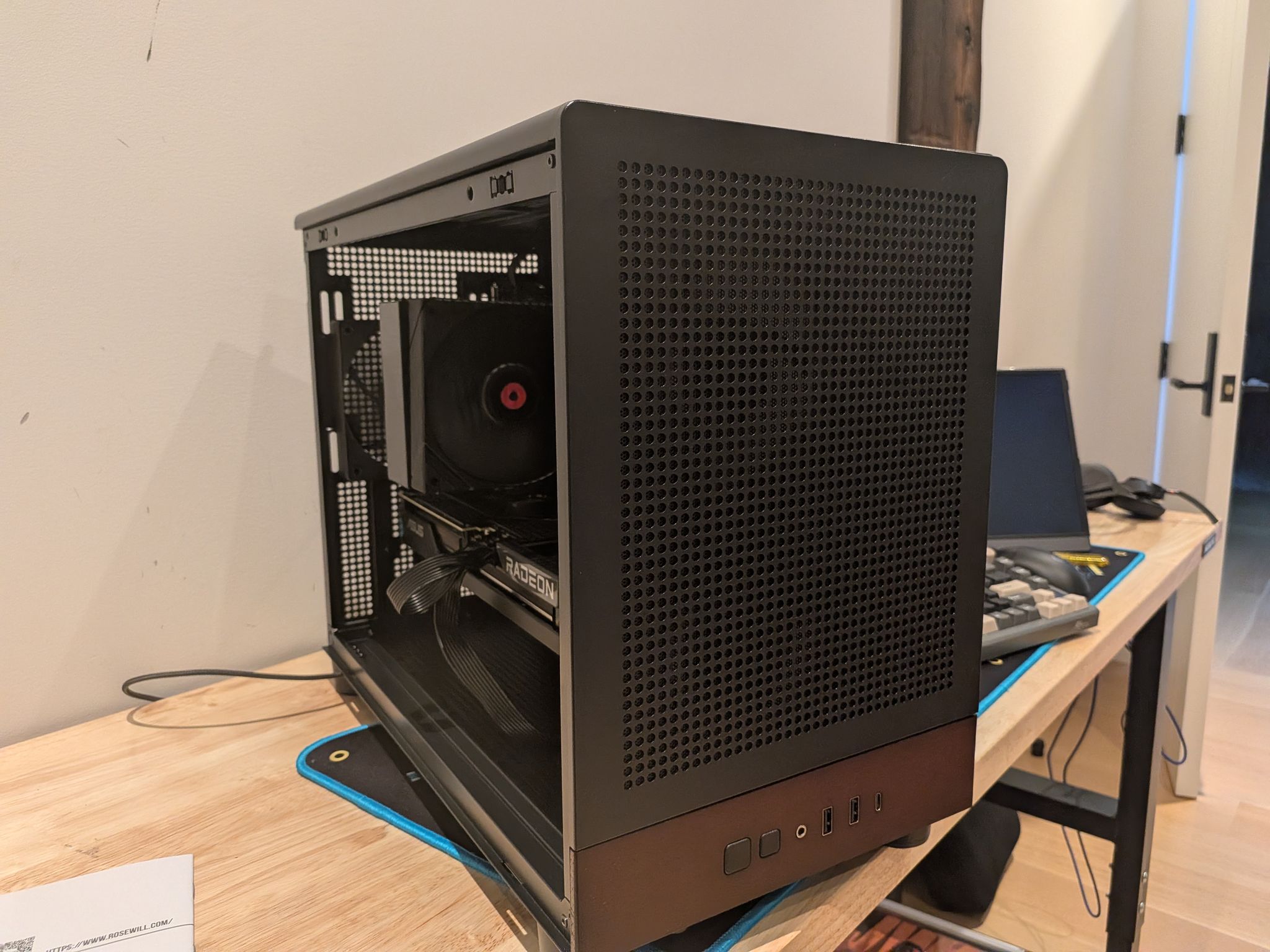 1440p Blackout - RX 9070 GRE, Ryzen 5 7500X3D, 32 GB DDR5 RAM, 2TB NVMe SSD, SteamOS