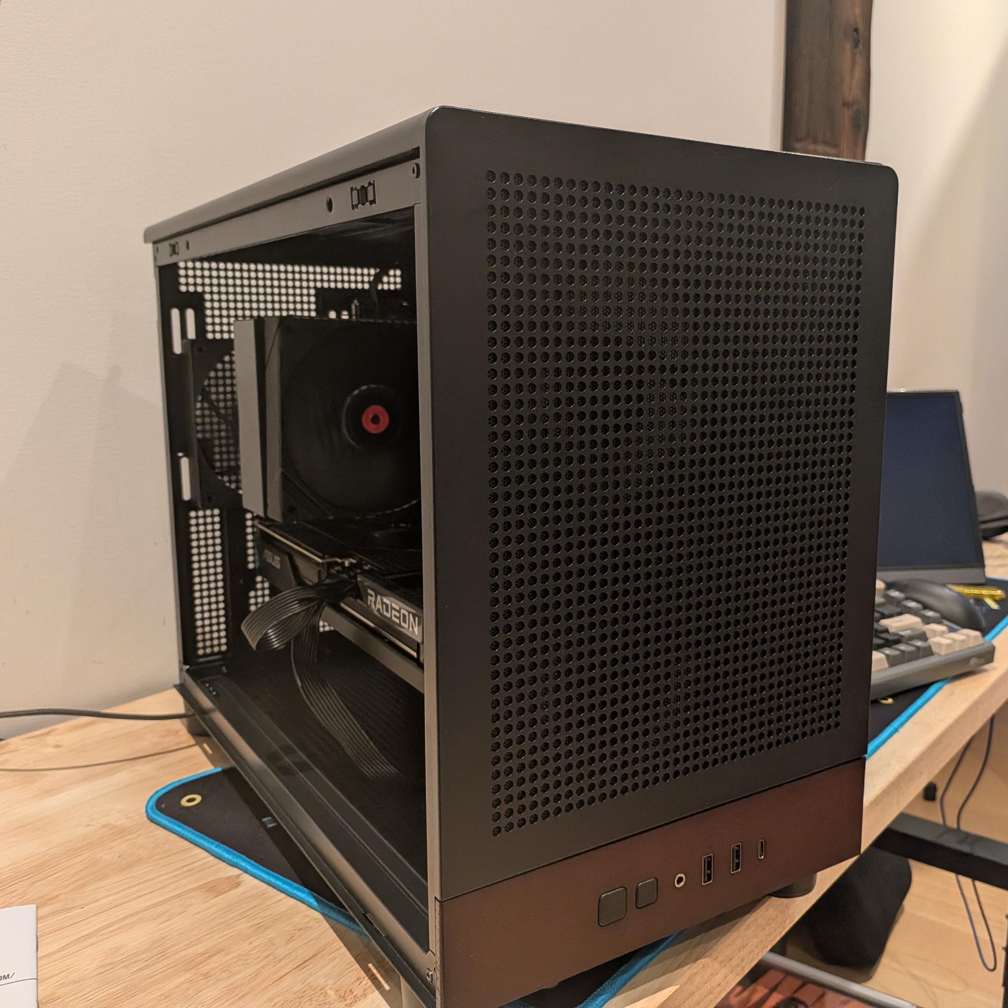 1440p Blackout - RX 9070 GRE, Ryzen 5 7500X3D, 32 GB DDR5 RAM, 2TB NVMe SSD, SteamOS