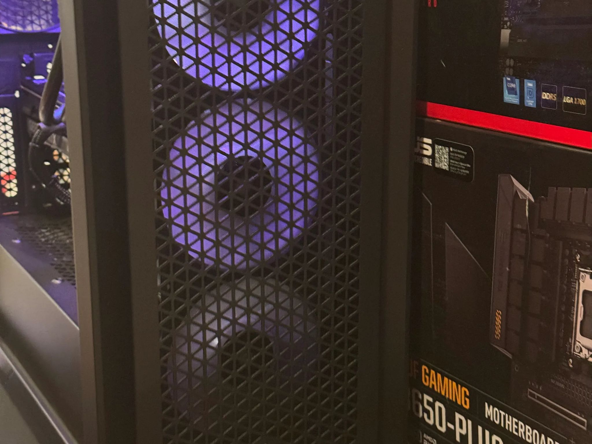 (New) Ryzen 7700x/4070ti gaming editing streaming pc