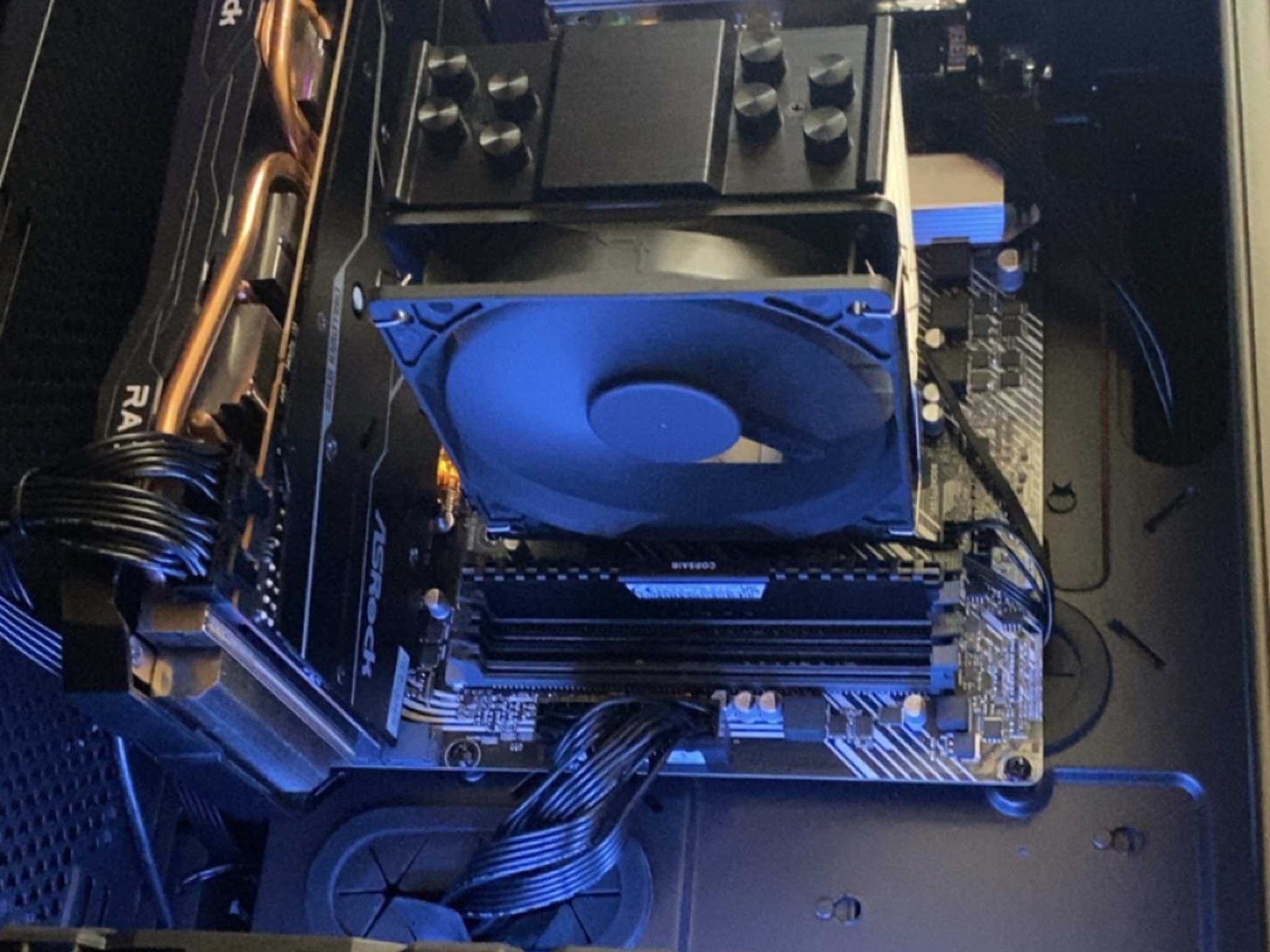 Ryzen 5 5600G, rx 6700xt, 16gb ram, 500gb SSD Gaming PC