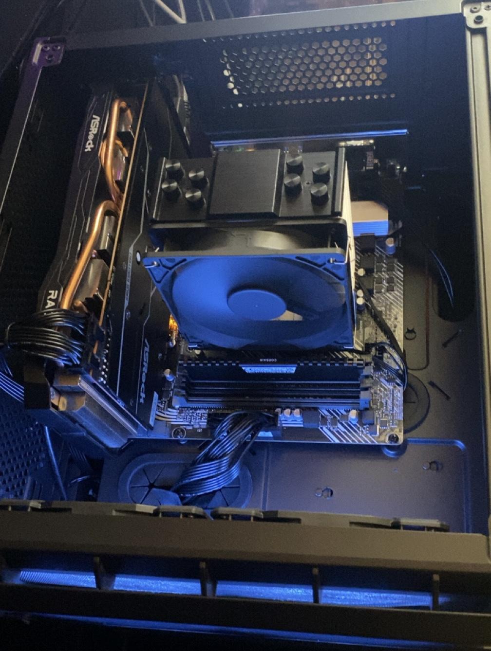Ryzen 5 5600G, rx 6700xt, 16gb ram, 500gb SSD Gaming PC