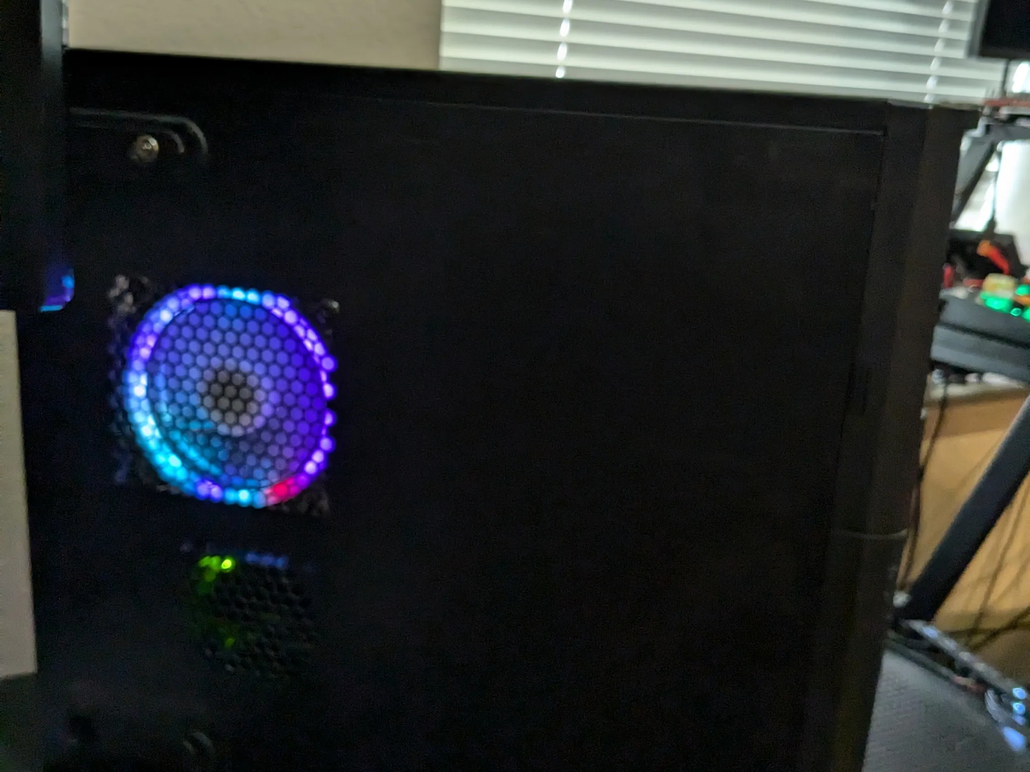 Blank Canvas - Xeon X3460 (i7-860), 16GB RAM, R7 450 2GB, 256GB SSD, Win10, Wifi