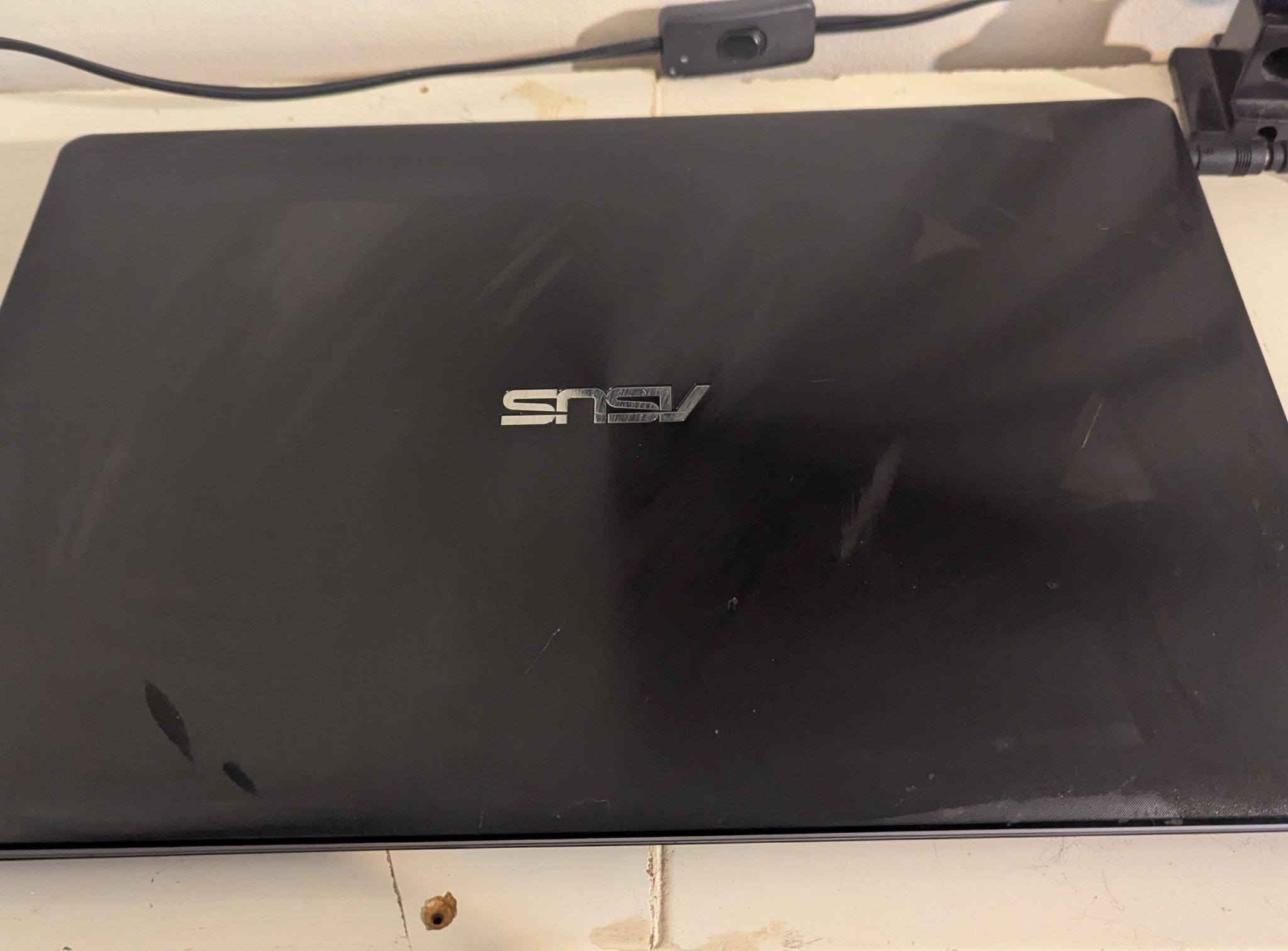 Asus X550ZA 15.6" AMD Powered Laptop Works but.....(read)
