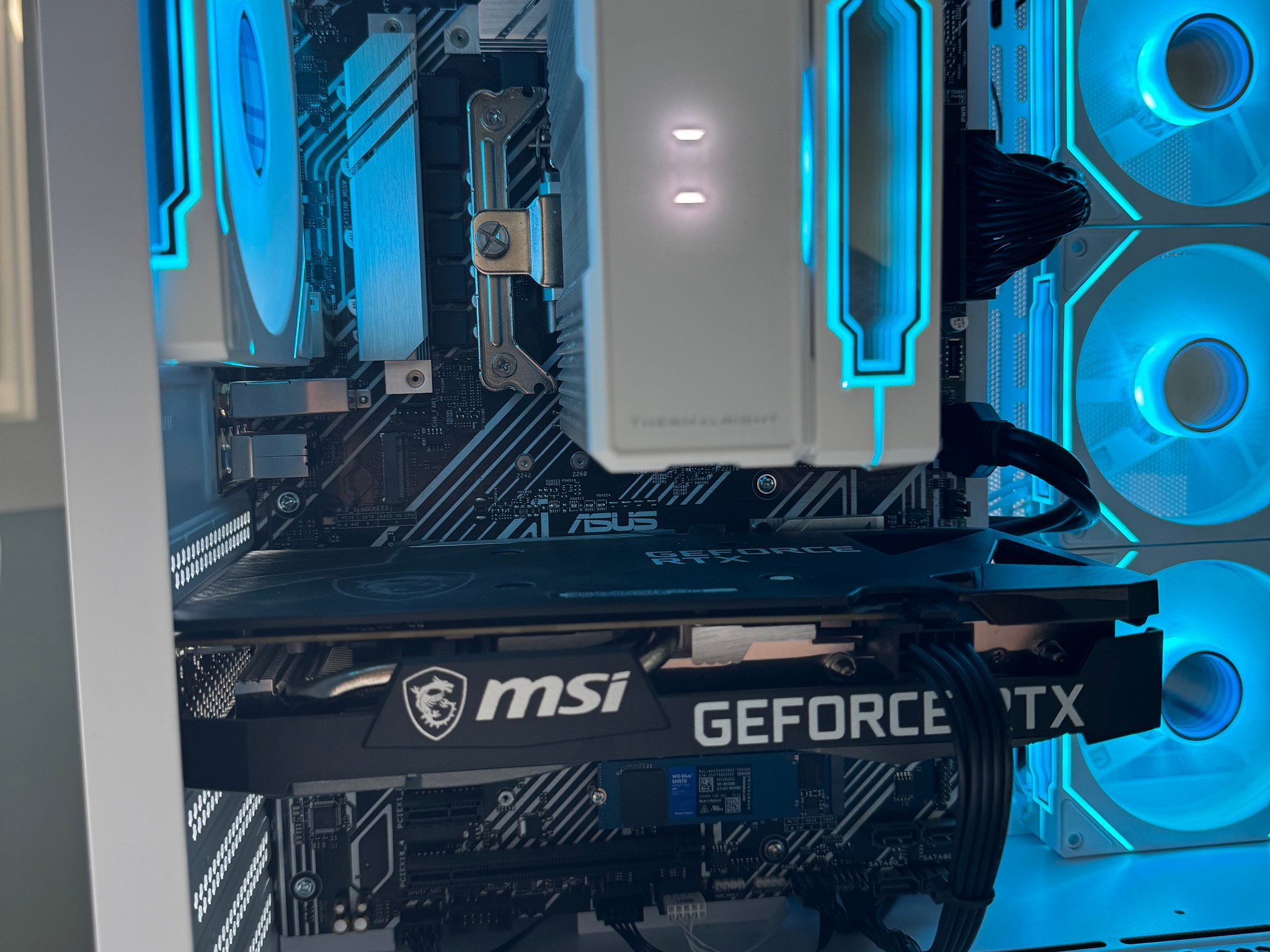 White&Black Gaming PC - 3060 - i5 10400f - 16GBs ram - 1Tb Nvme