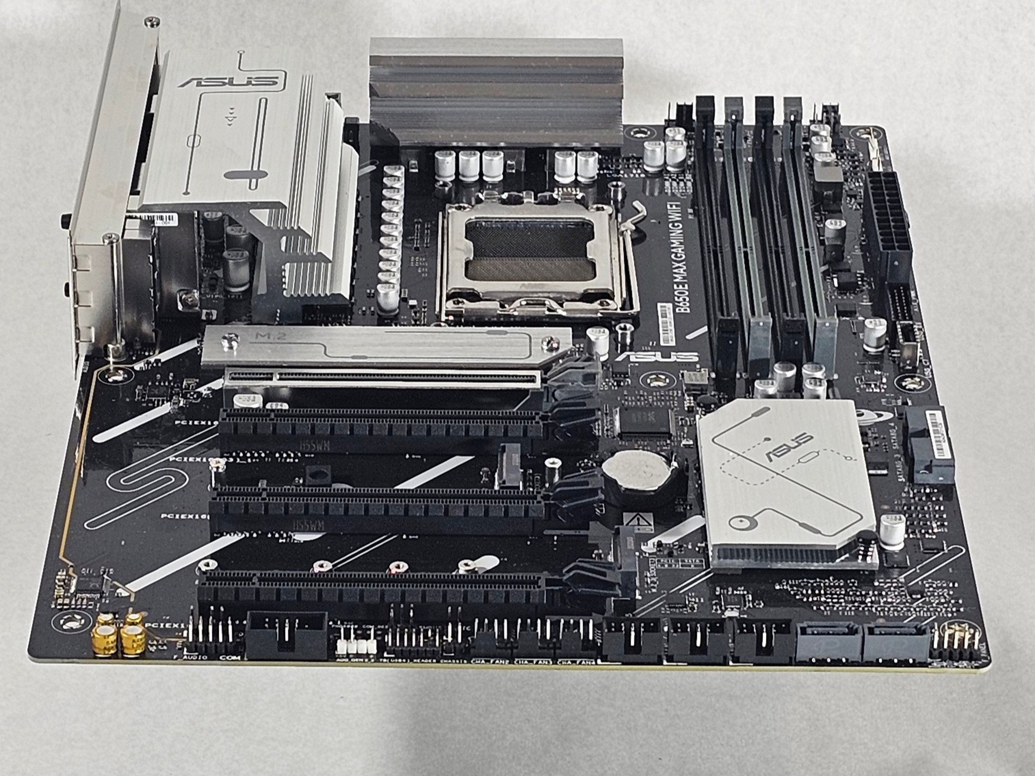 ASUS B650E MAX Gaming WIFI AM5 DDR5 ATX Motherboard